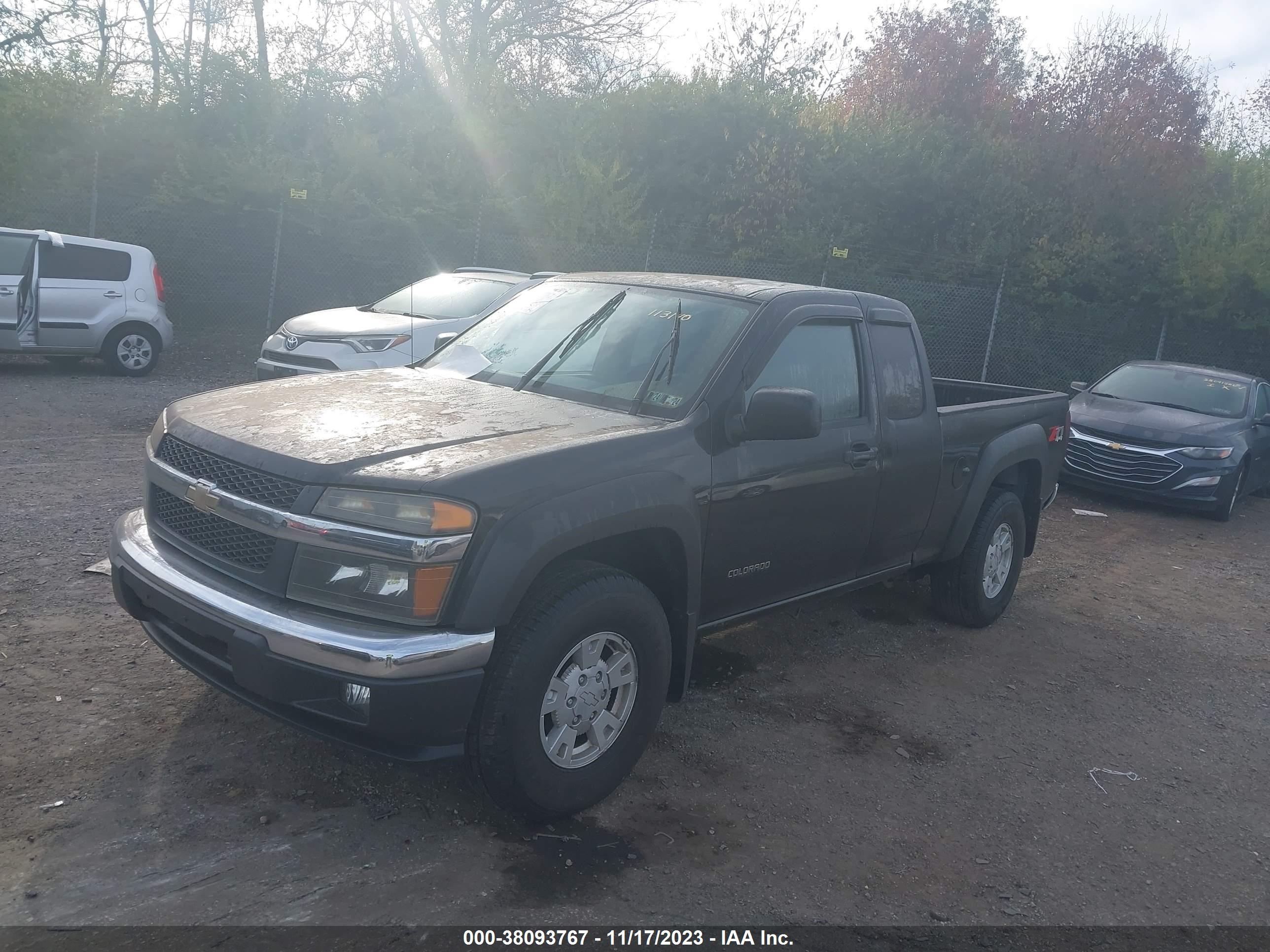 Photo 1 VIN: 1GCDT196058113140 - CHEVROLET COLORADO 