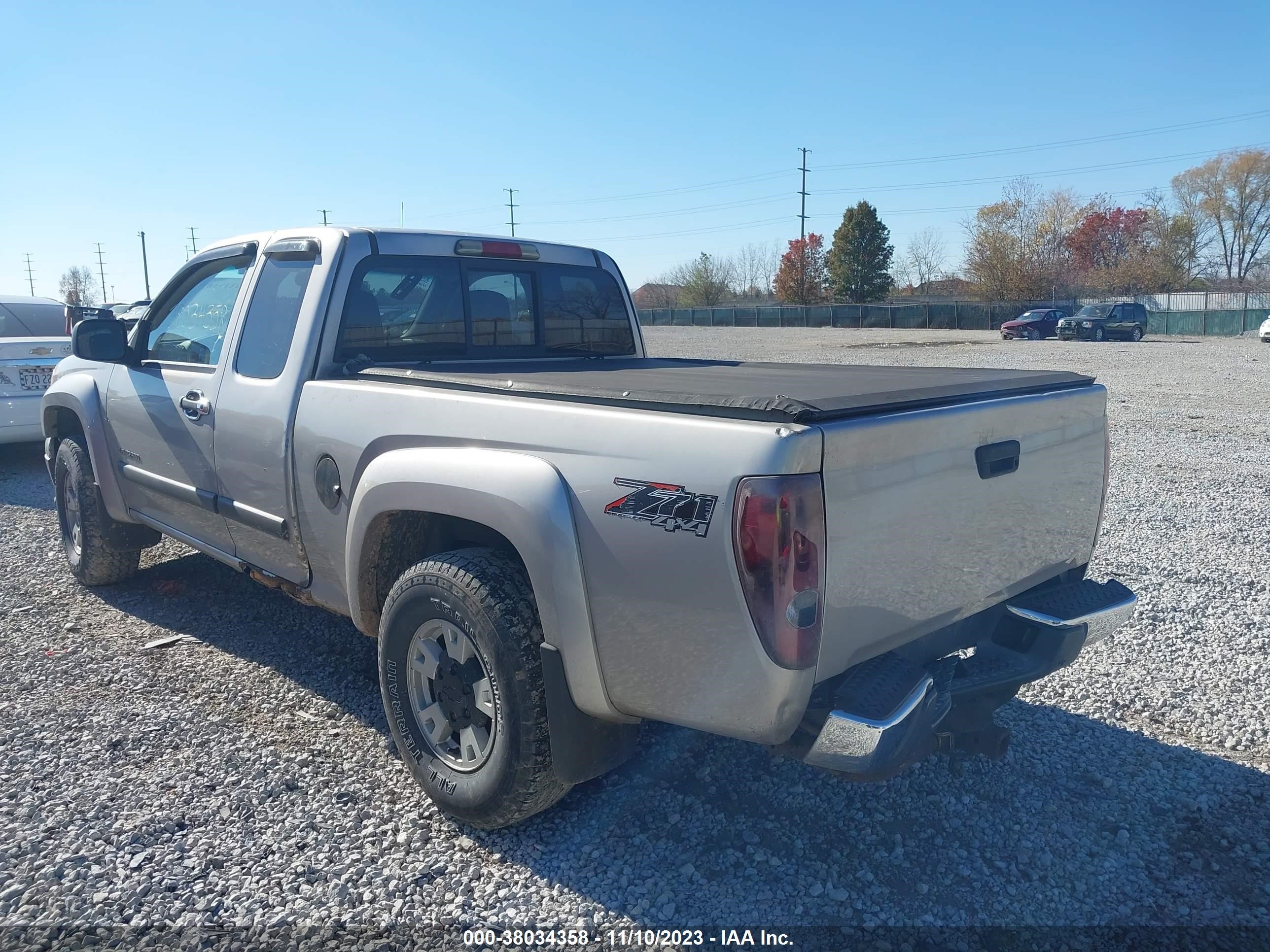 Photo 2 VIN: 1GCDT196058272014 - CHEVROLET COLORADO 