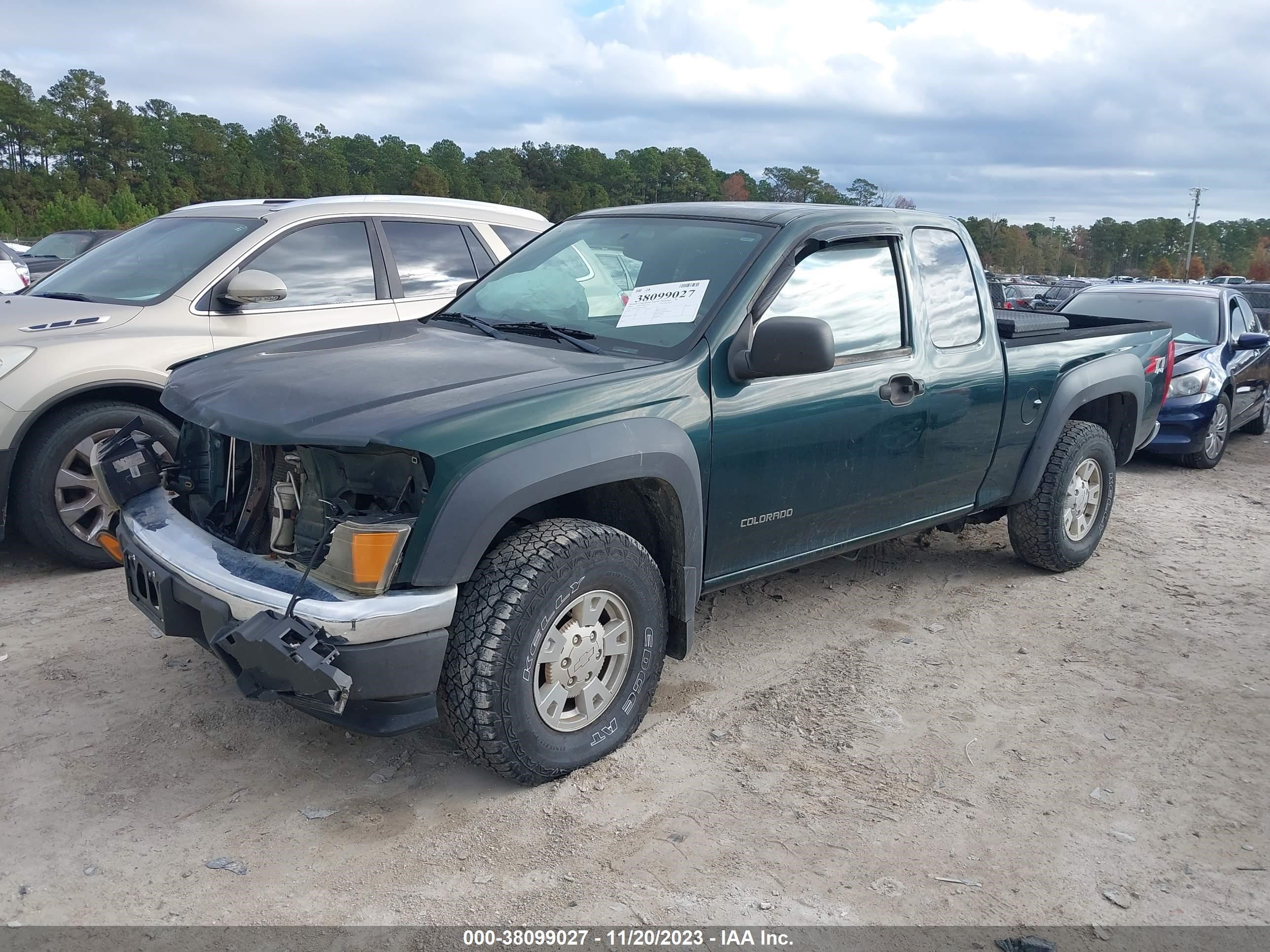 Photo 1 VIN: 1GCDT196658167042 - CHEVROLET COLORADO 