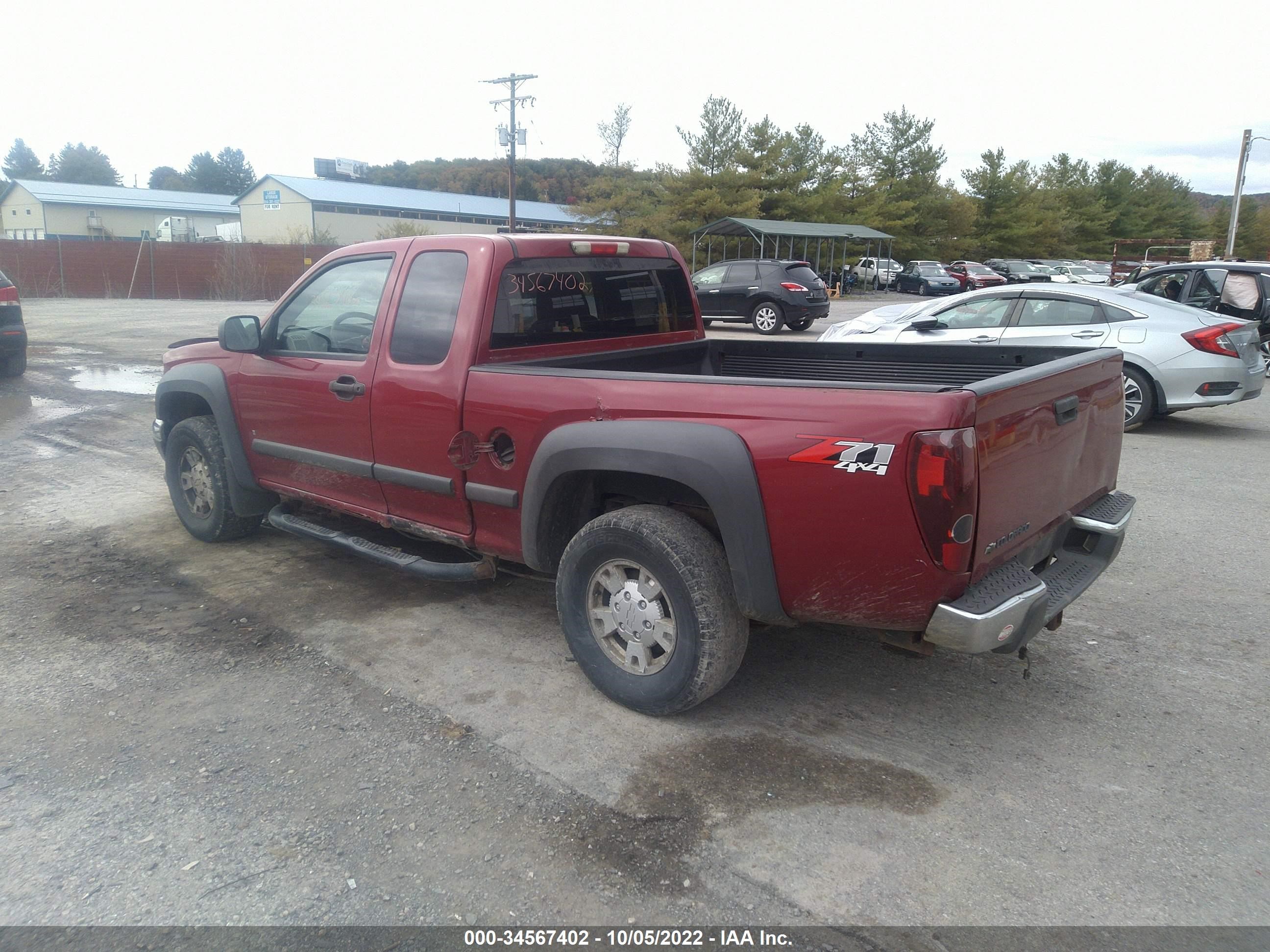 Photo 2 VIN: 1GCDT196668256921 - CHEVROLET COLORADO 