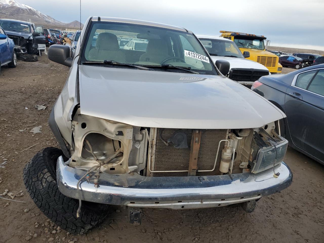 Photo 4 VIN: 1GCDT196668266610 - CHEVROLET COLORADO 