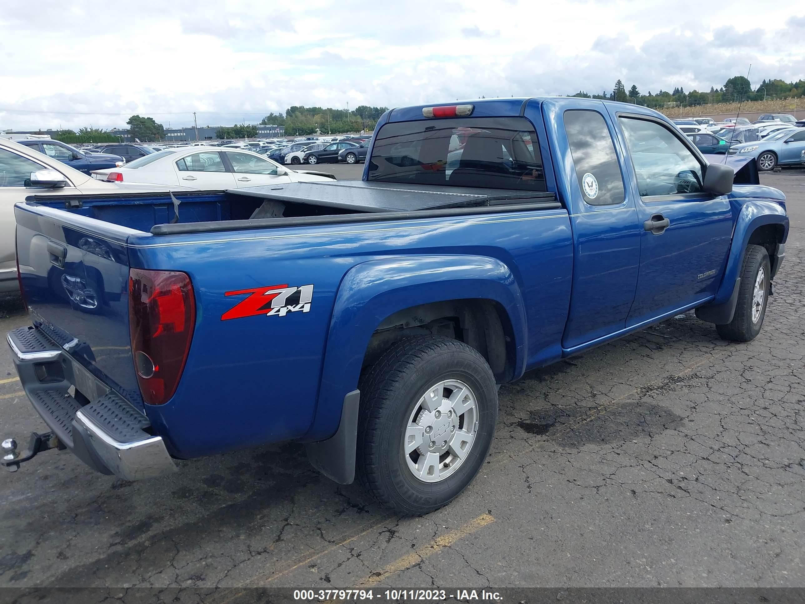 Photo 3 VIN: 1GCDT196858226978 - CHEVROLET COLORADO 