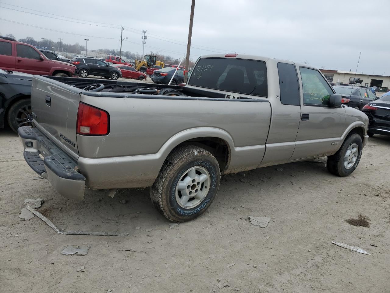 Photo 2 VIN: 1GCDT19W628127359 - CHEVROLET S-10 PICKUP 