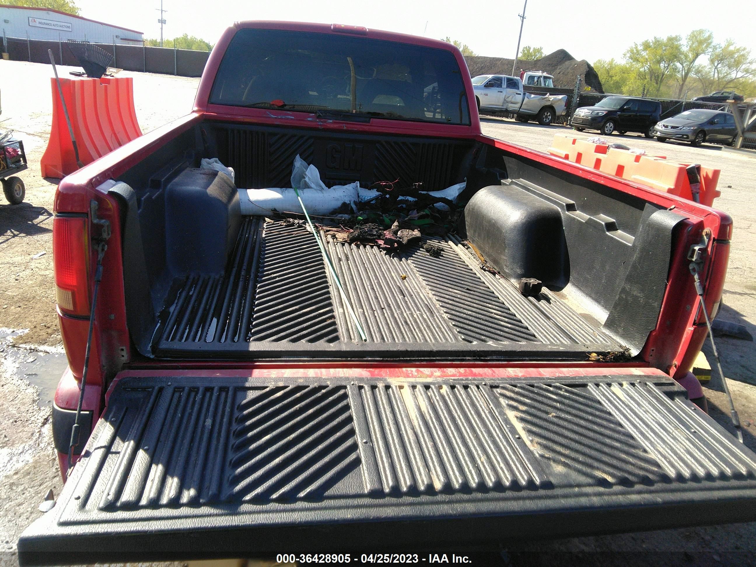 Photo 10 VIN: 1GCDT19X3TK118051 - CHEVROLET S-10 PICKUP 