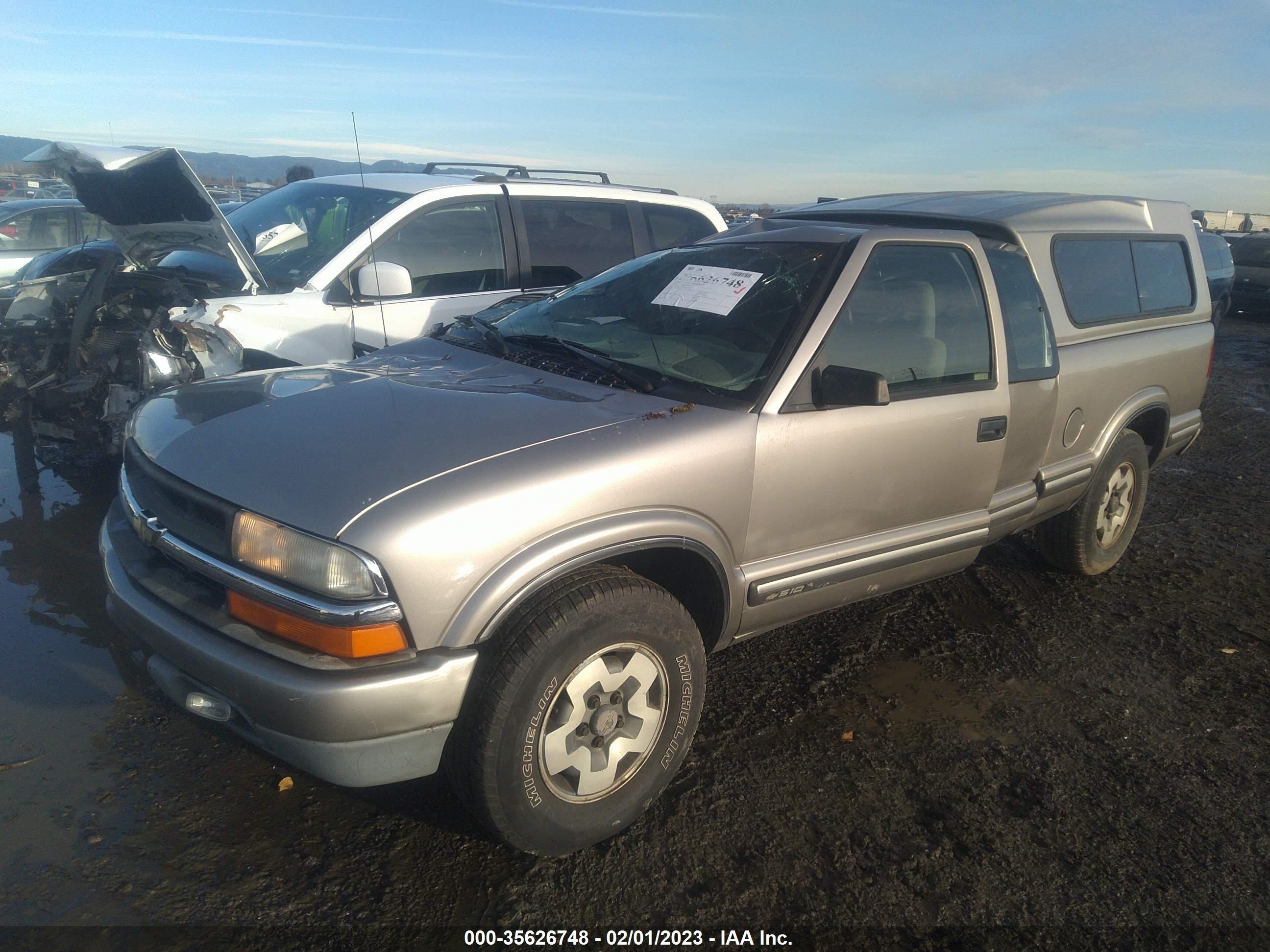 Photo 1 VIN: 1GCDT19X7W8136389 - CHEVROLET S-10 PICKUP 