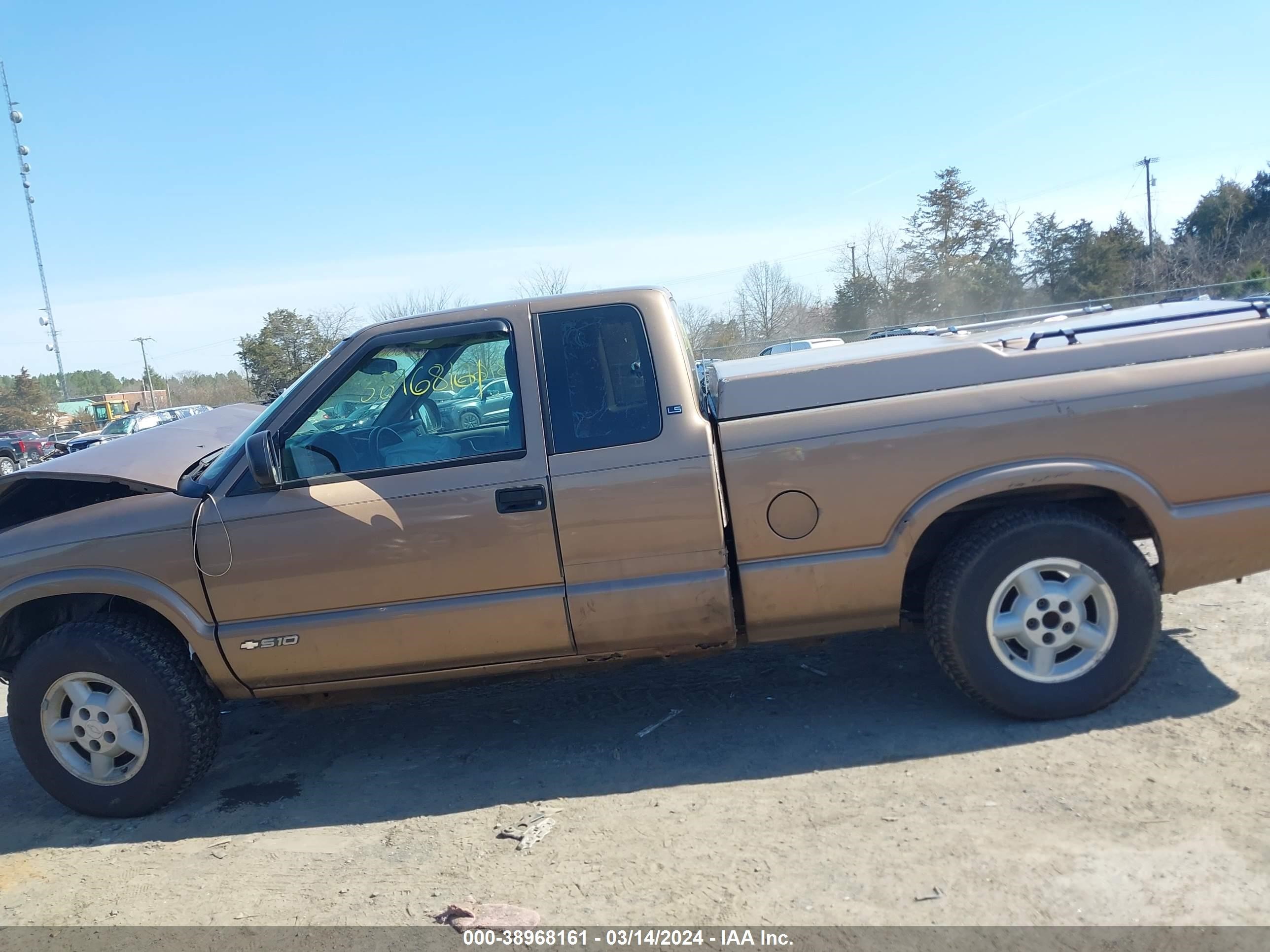 Photo 13 VIN: 1GCDT19X938217311 - CHEVROLET S-10 PICKUP 