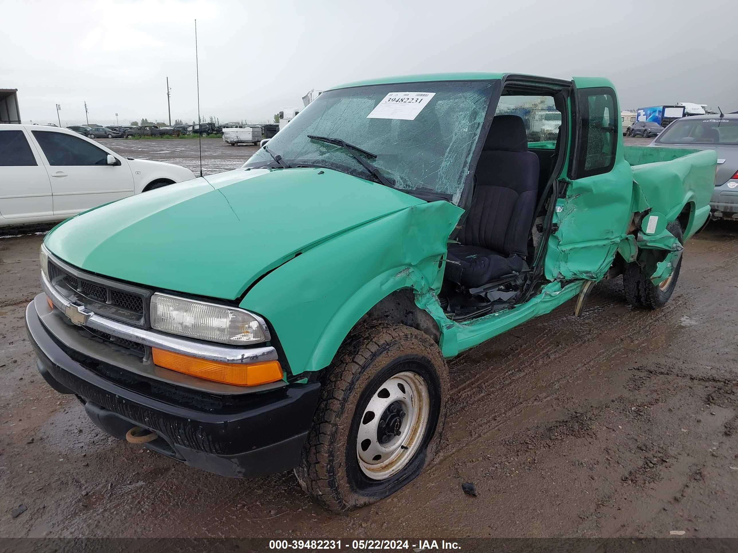 Photo 1 VIN: 1GCDT19XX38238393 - CHEVROLET S-10 PICKUP 