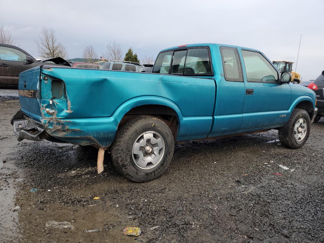 Photo 2 VIN: 1GCDT19Z0S8108297 - CHEVROLET S-10 PICKUP 