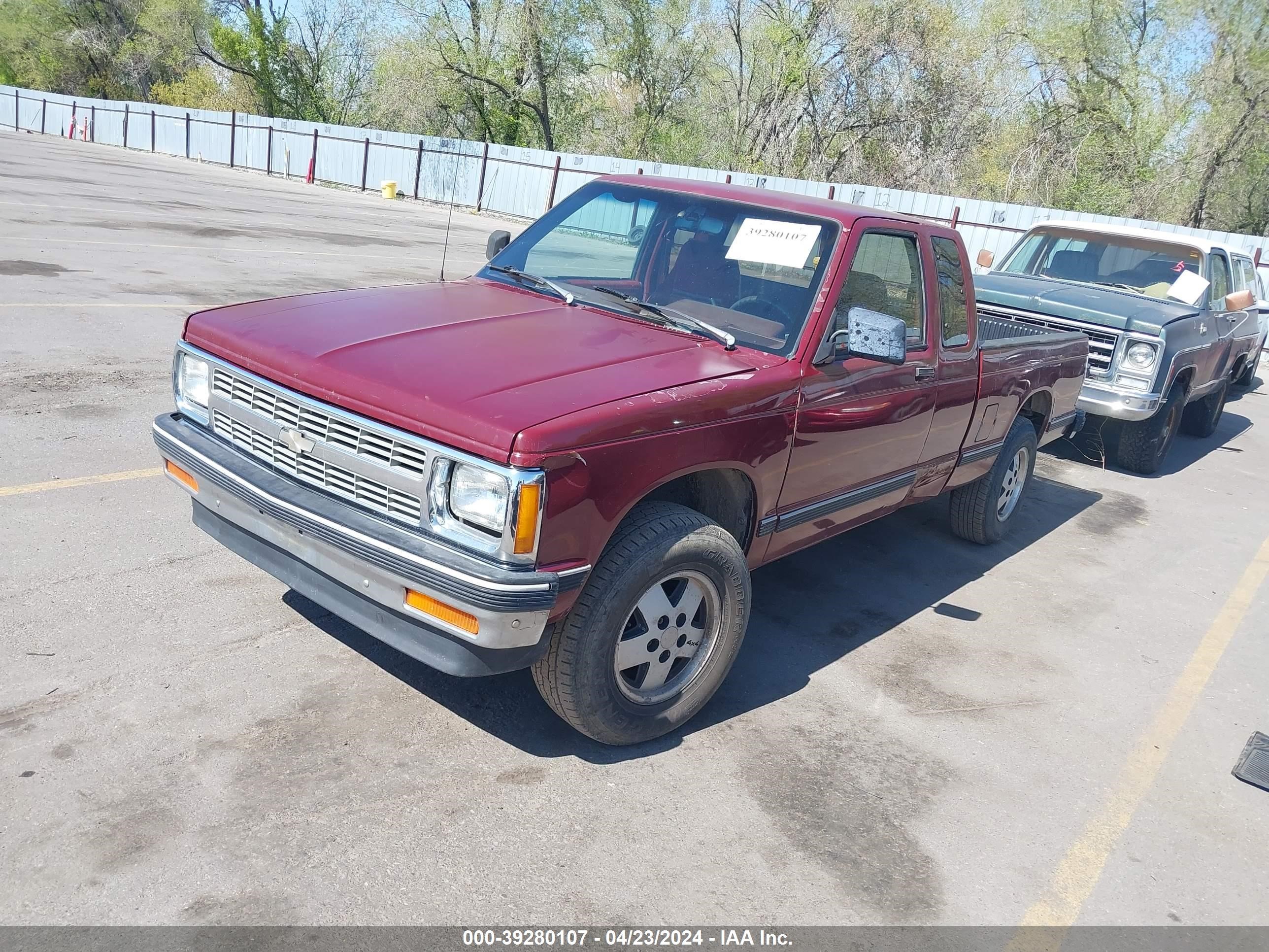 Photo 1 VIN: 1GCDT19Z3M0188230 - CHEVROLET S-10 PICKUP 