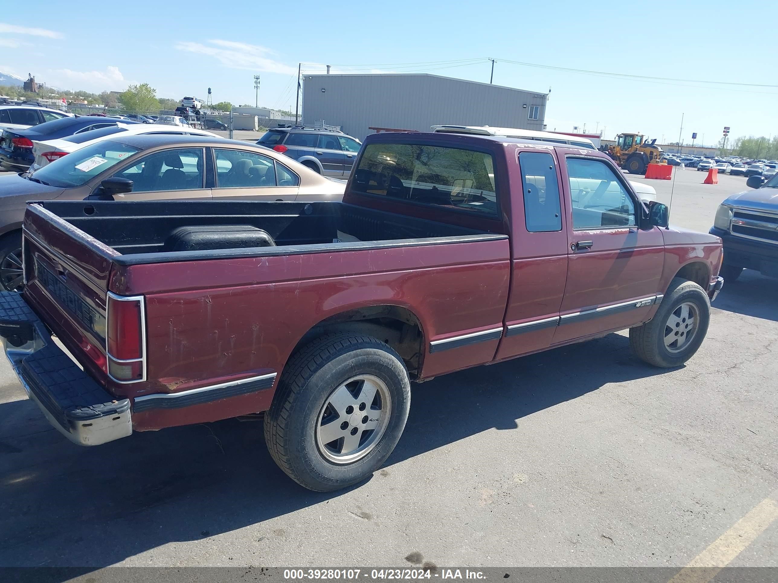 Photo 3 VIN: 1GCDT19Z3M0188230 - CHEVROLET S-10 PICKUP 