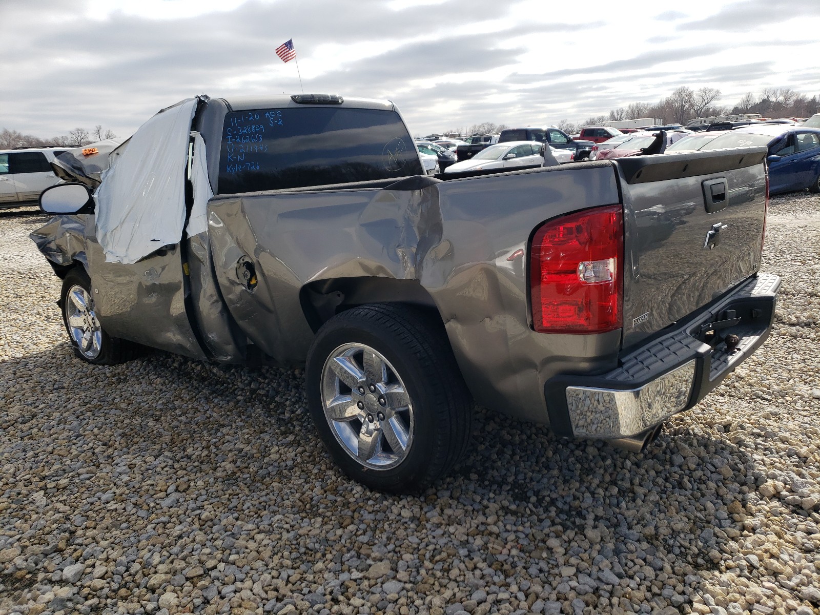 Photo 2 VIN: 1GCEC14079Z211945 - CHEVROLET SILVERADO 