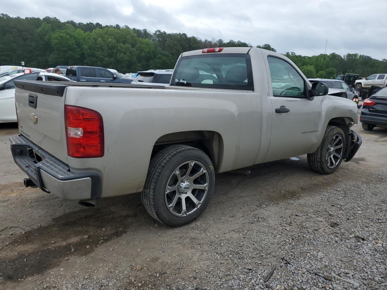 Photo 2 VIN: 1GCEC14099Z152719 - CHEVROLET SILVERADO 