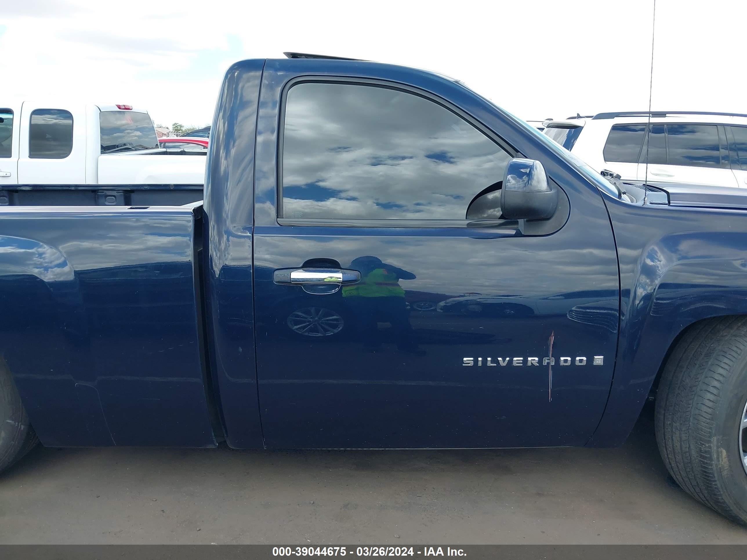 Photo 12 VIN: 1GCEC14C07Z529560 - CHEVROLET SILVERADO 