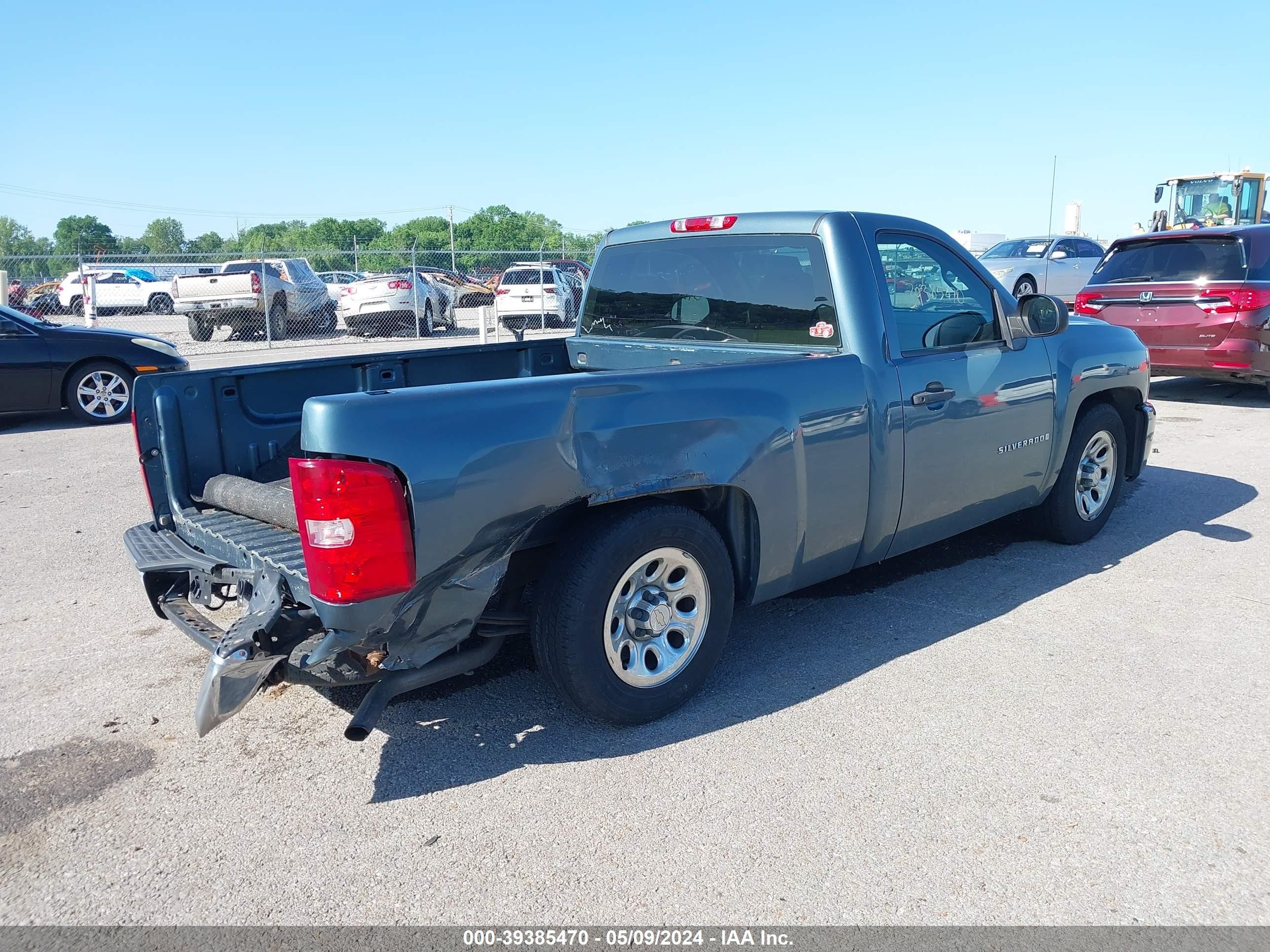 Photo 3 VIN: 1GCEC14C19Z185711 - CHEVROLET SILVERADO 