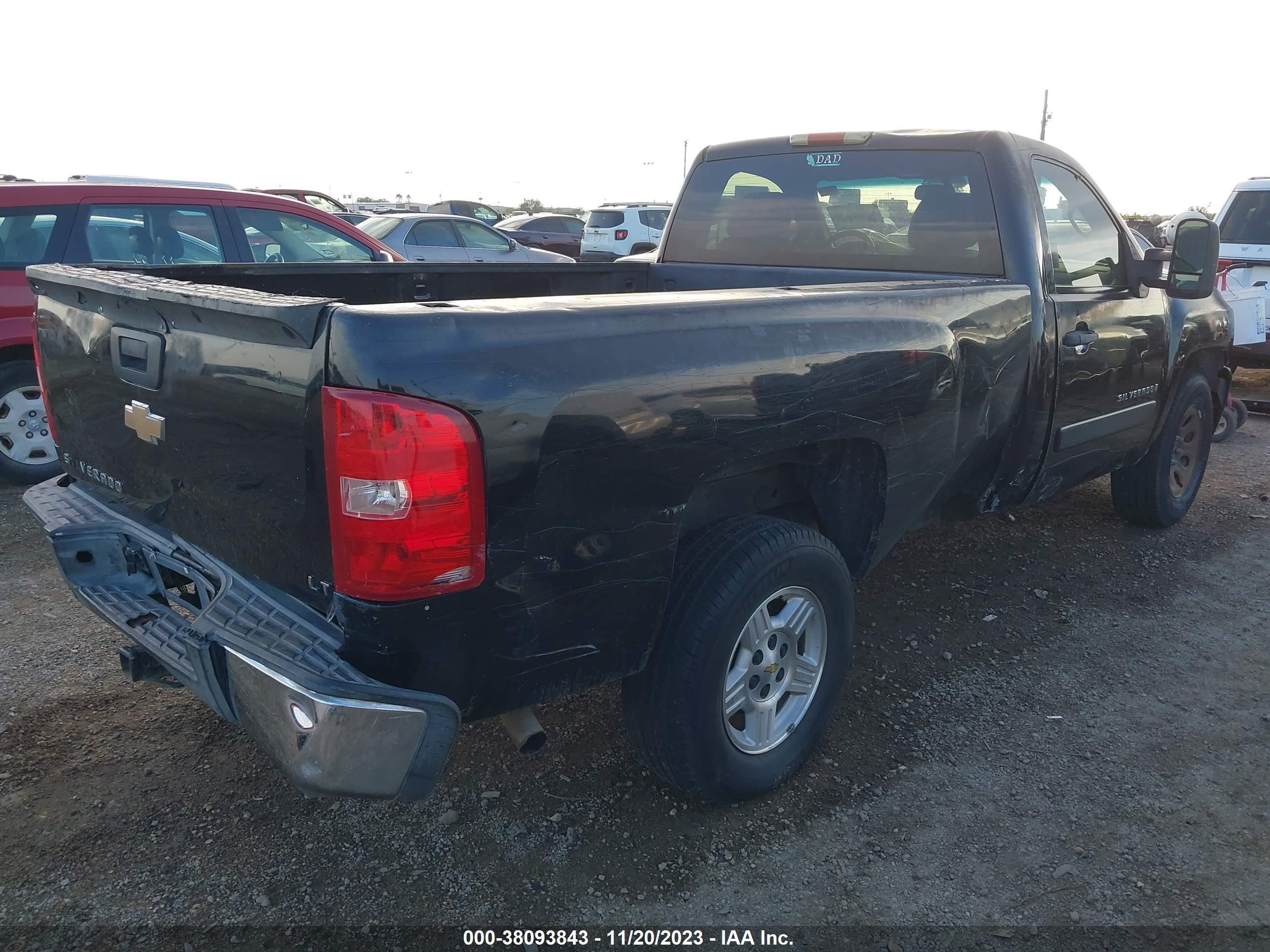 Photo 3 VIN: 1GCEC14C28E156482 - CHEVROLET SILVERADO 