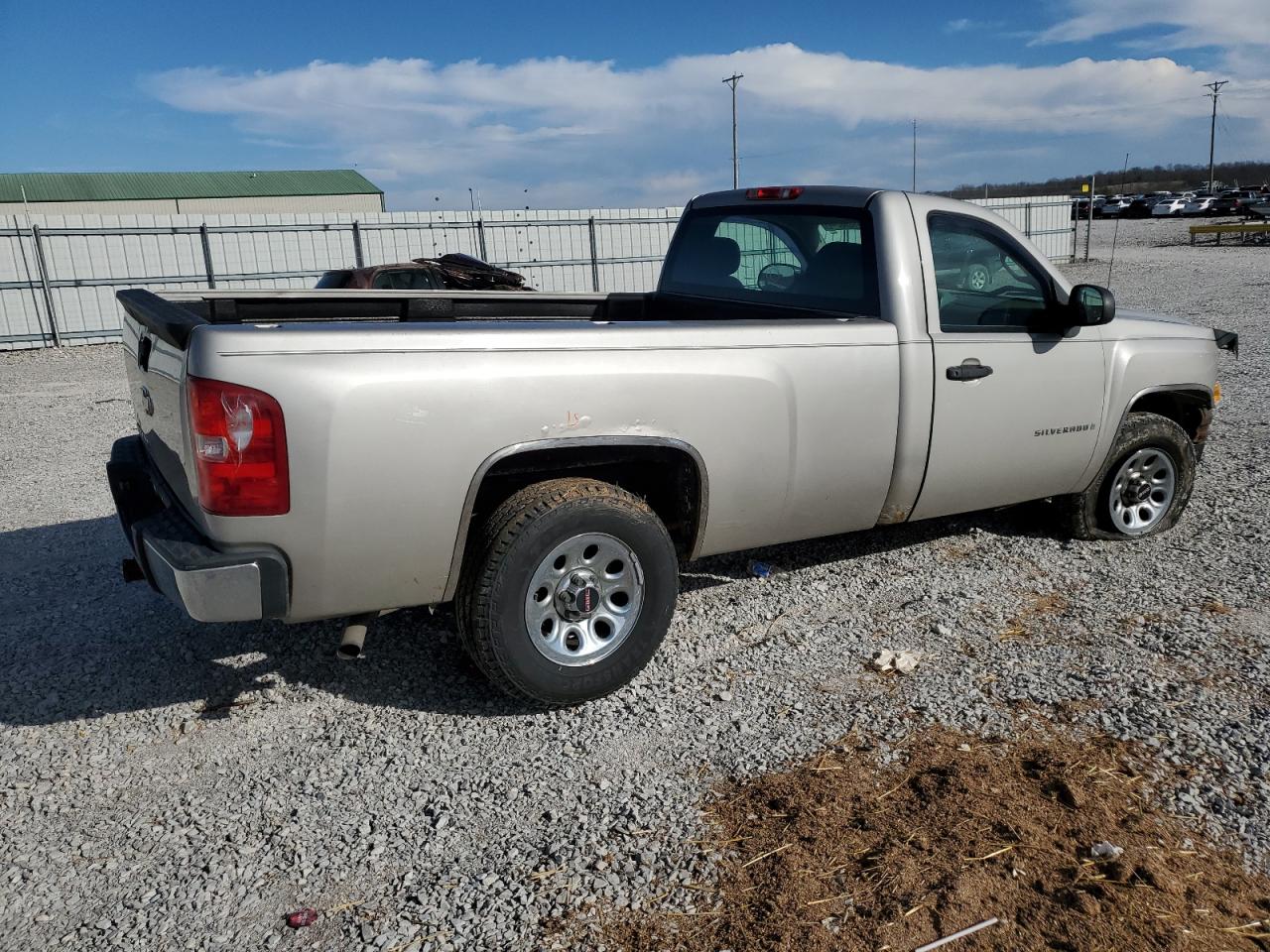 Photo 2 VIN: 1GCEC14C68E103493 - CHEVROLET SILVERADO 