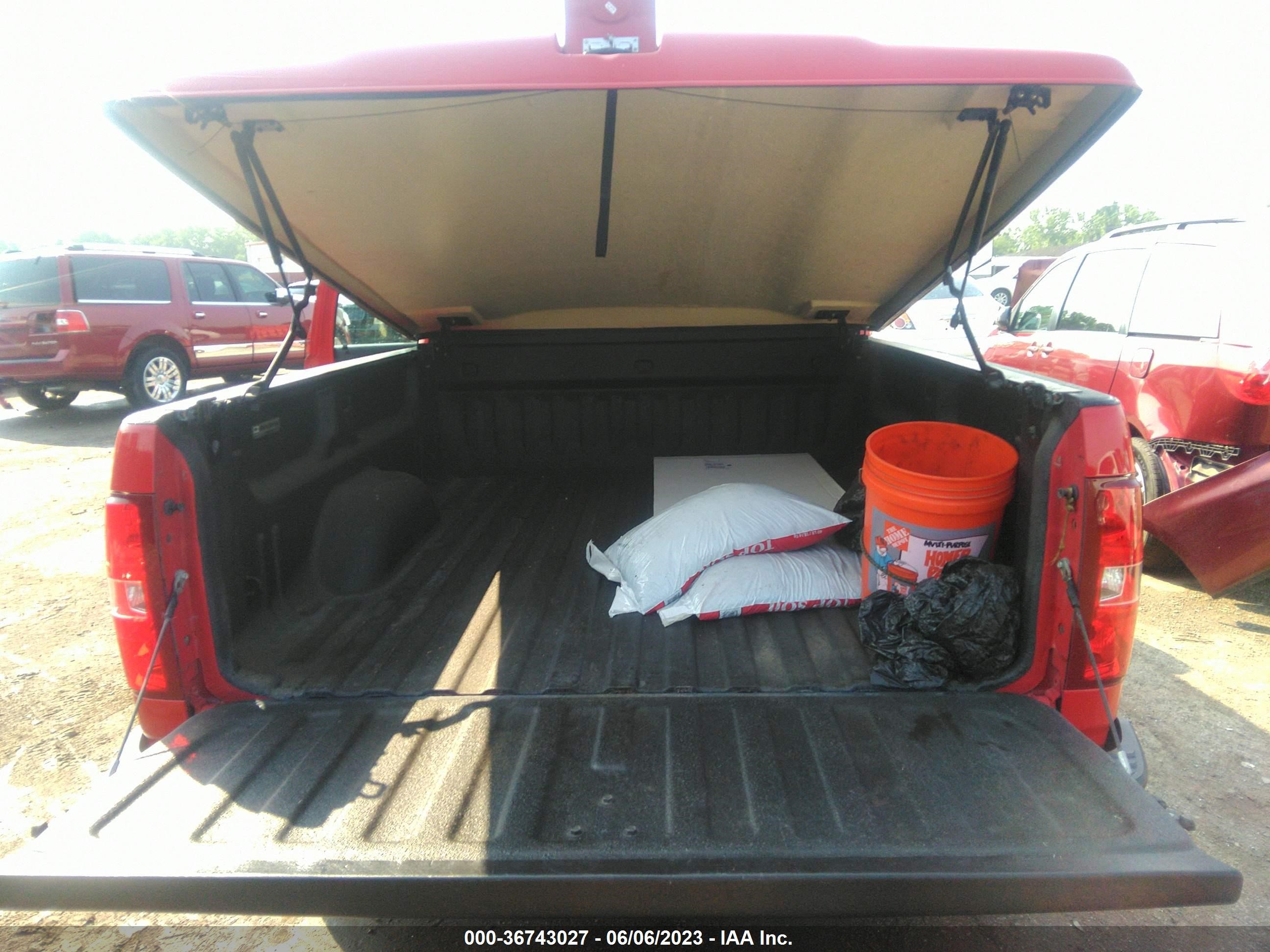 Photo 11 VIN: 1GCEC14C87Z591854 - CHEVROLET SILVERADO 