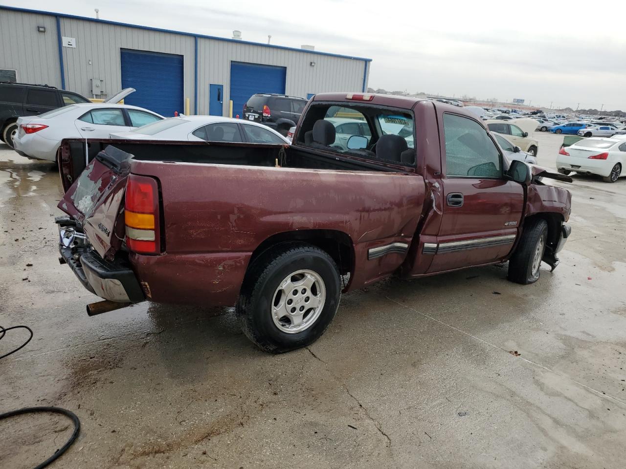 Photo 2 VIN: 1GCEC14T11Z235723 - CHEVROLET SILVERADO 