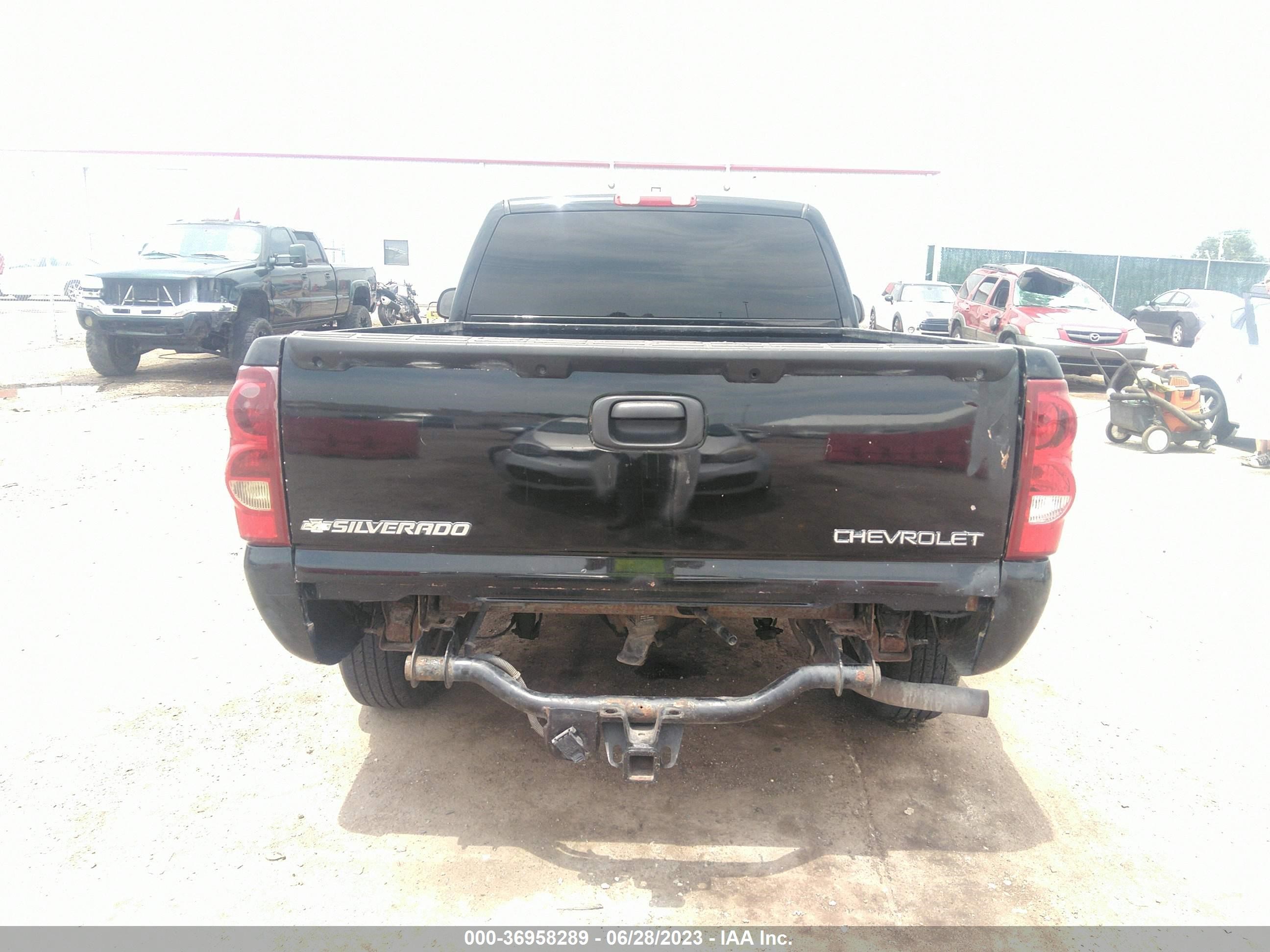 Photo 5 VIN: 1GCEC14T13Z338689 - CHEVROLET SILVERADO 