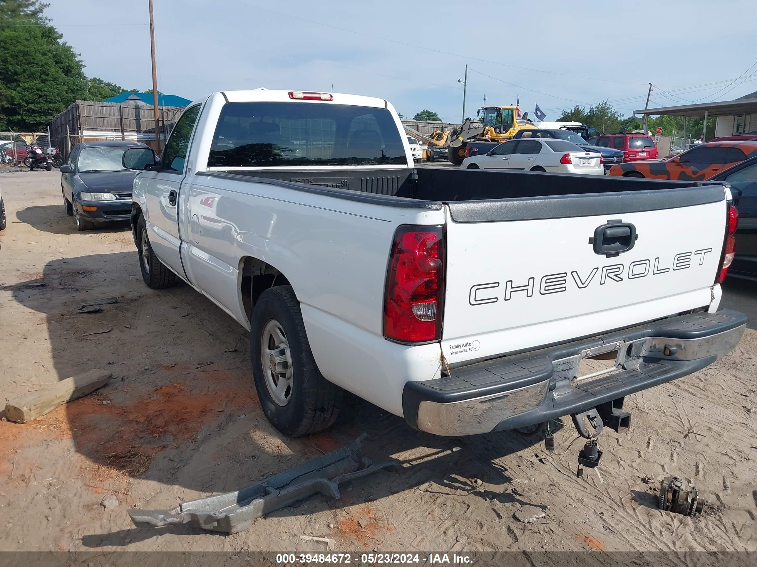 Photo 2 VIN: 1GCEC14T14E196966 - CHEVROLET SILVERADO 