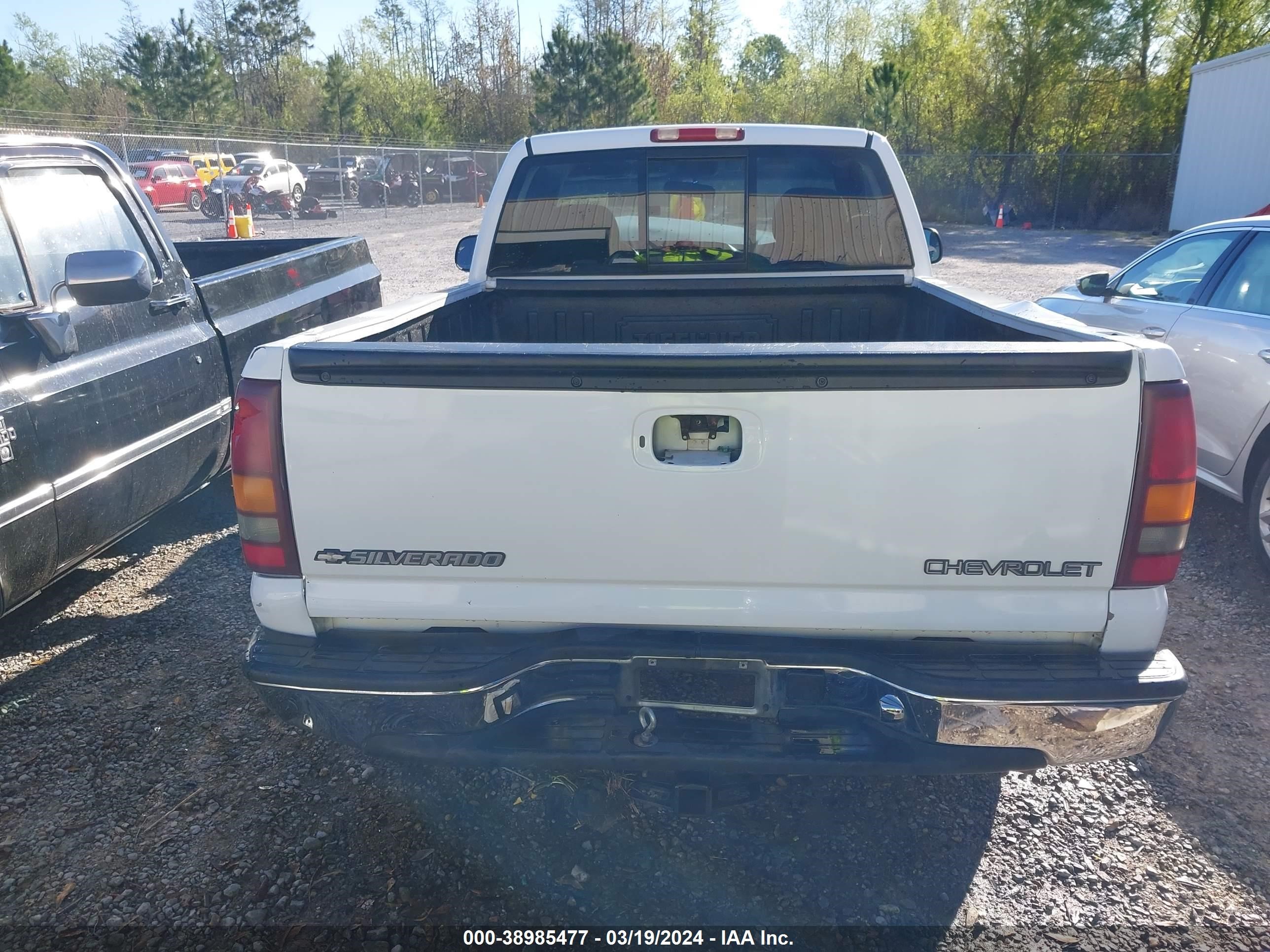 Photo 16 VIN: 1GCEC14T2YZ216513 - CHEVROLET SILVERADO 