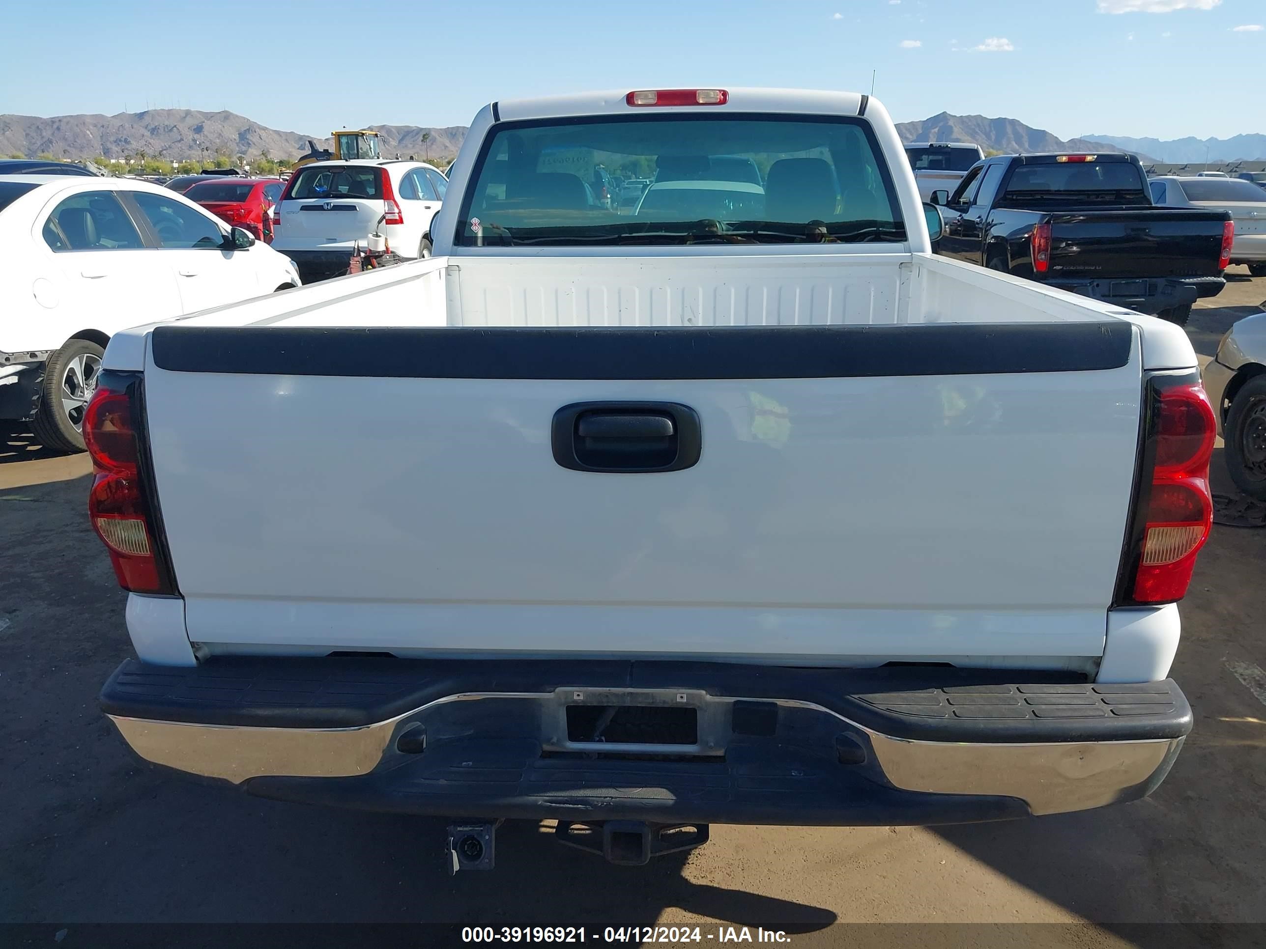 Photo 15 VIN: 1GCEC14V05Z112843 - CHEVROLET SILVERADO 