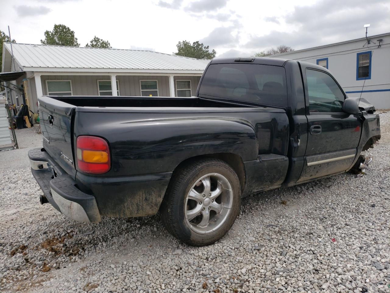 Photo 2 VIN: 1GCEC14V13Z288829 - CHEVROLET SILVERADO 