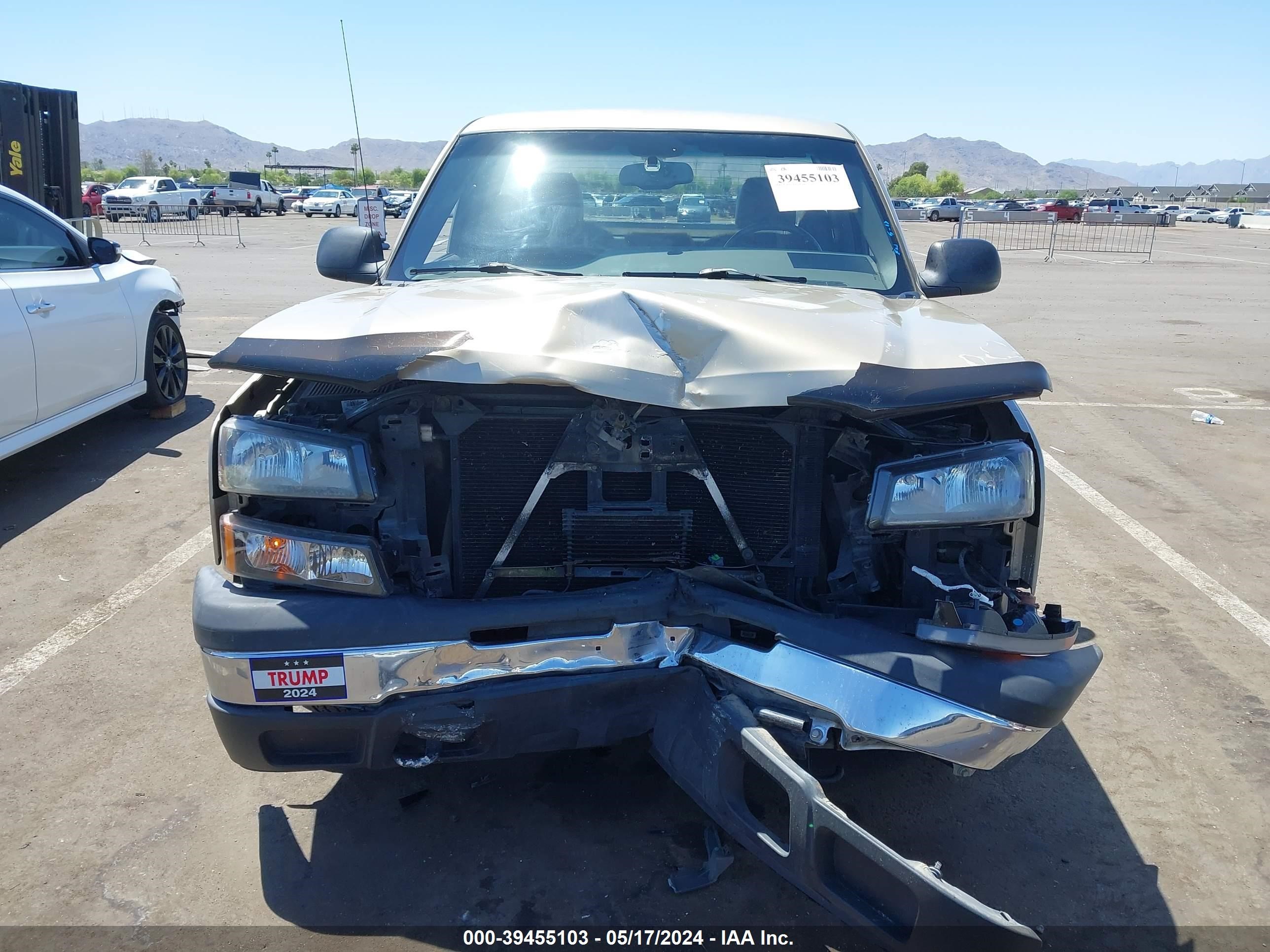 Photo 5 VIN: 1GCEC14V24Z170807 - CHEVROLET SILVERADO 