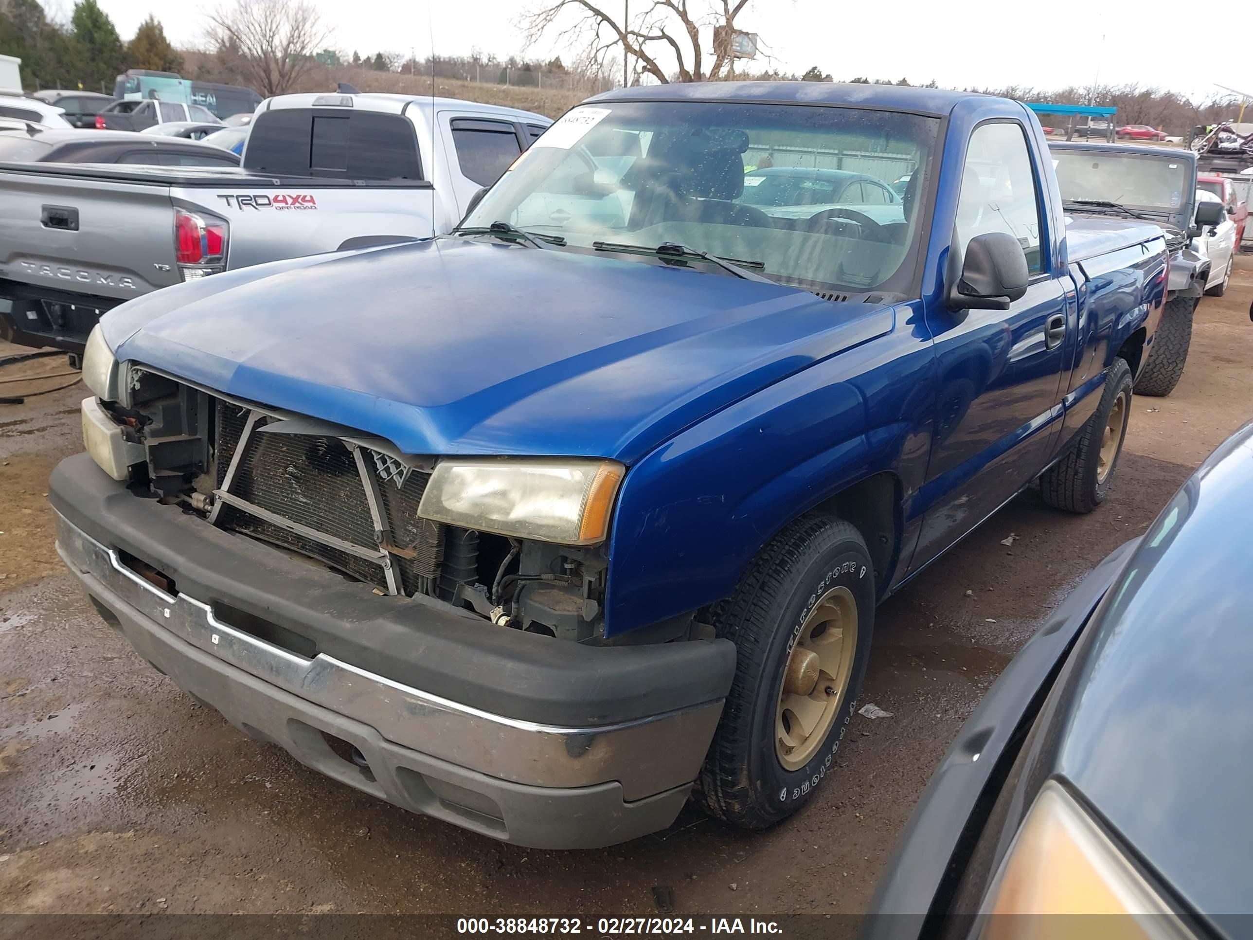 Photo 1 VIN: 1GCEC14V33Z272843 - CHEVROLET SILVERADO 