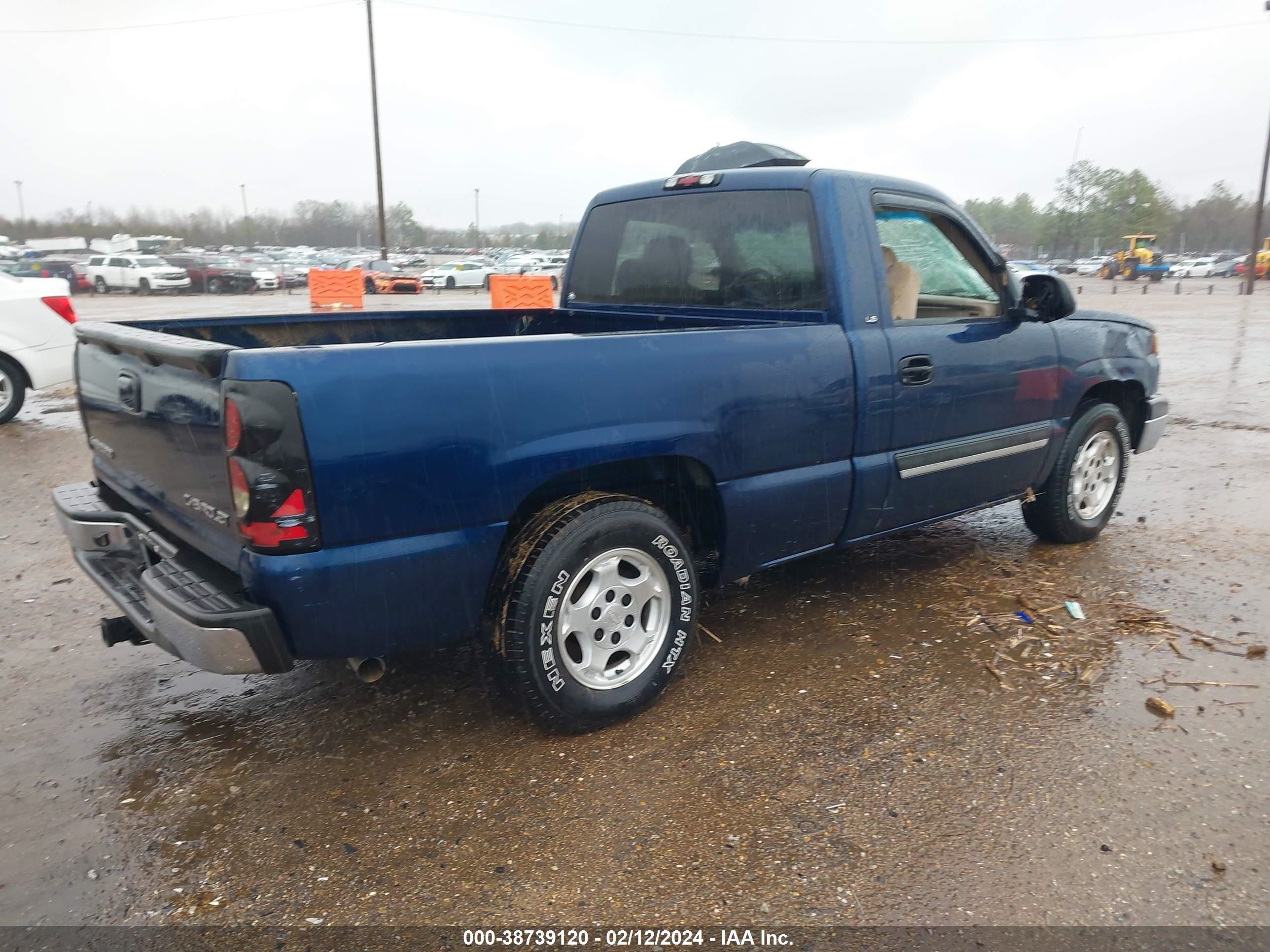 Photo 3 VIN: 1GCEC14V33Z293904 - CHEVROLET SILVERADO 