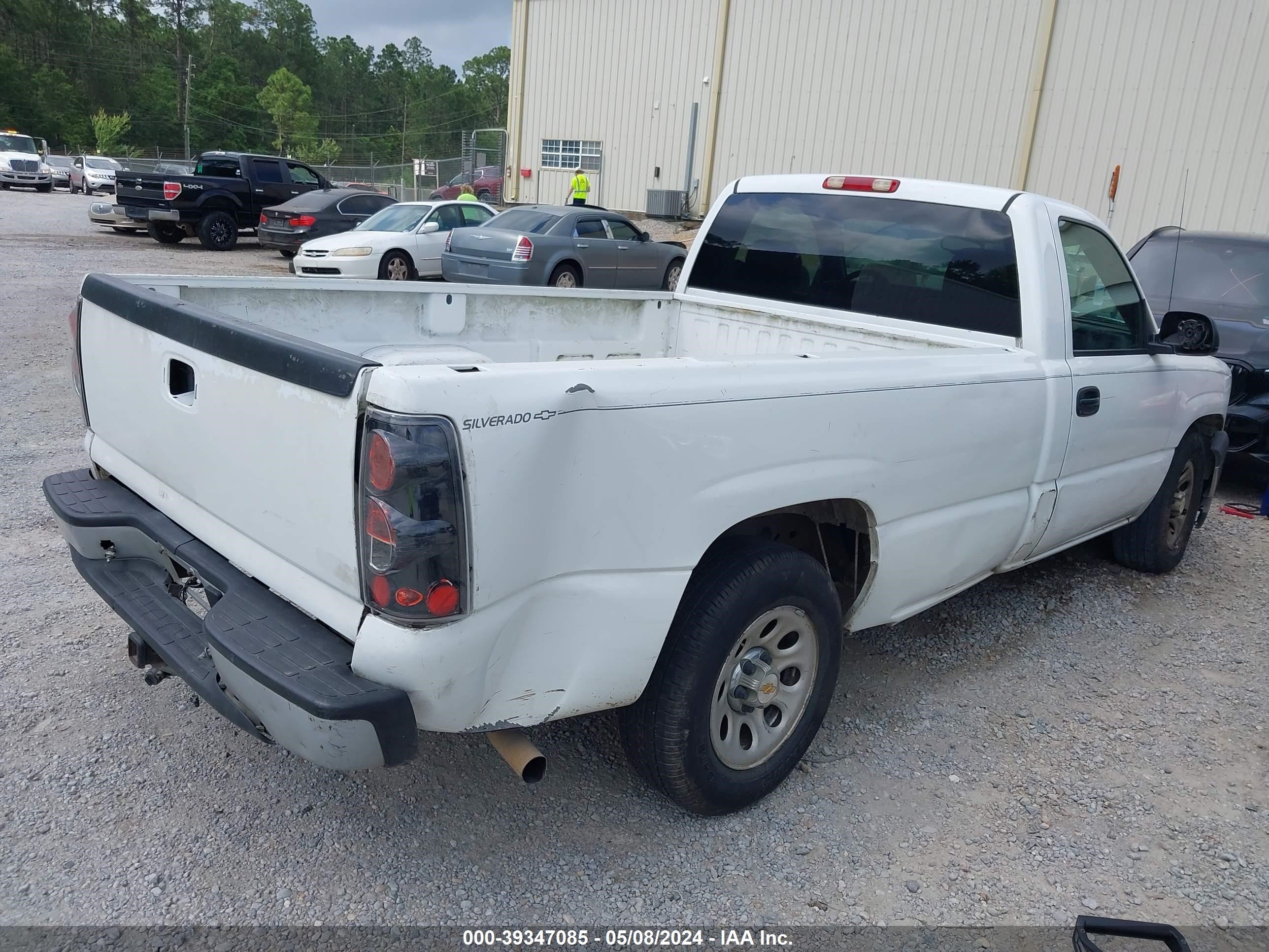 Photo 3 VIN: 1GCEC14V86E149633 - CHEVROLET SILVERADO 