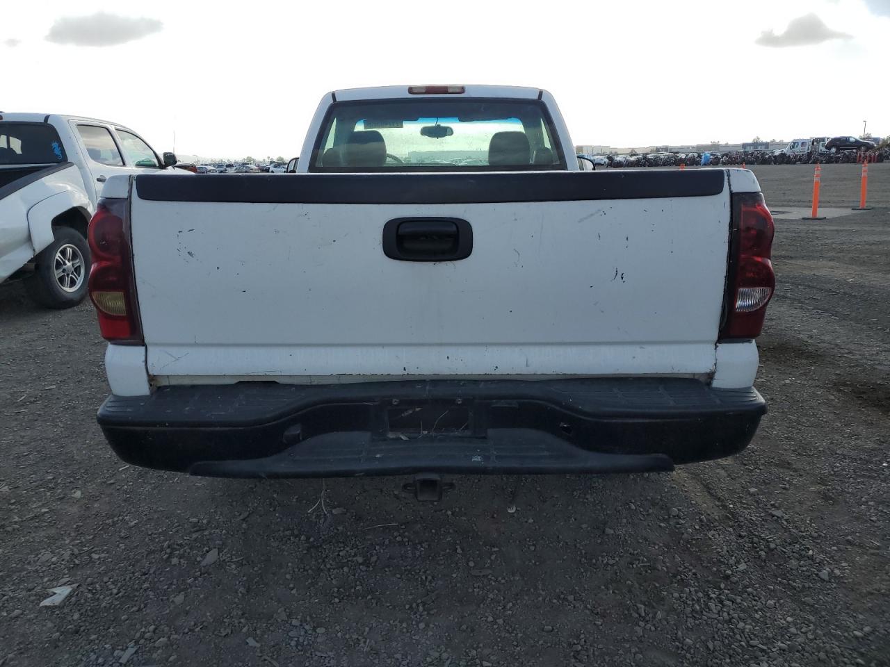 Photo 5 VIN: 1GCEC14V93Z202151 - CHEVROLET SILVERADO 