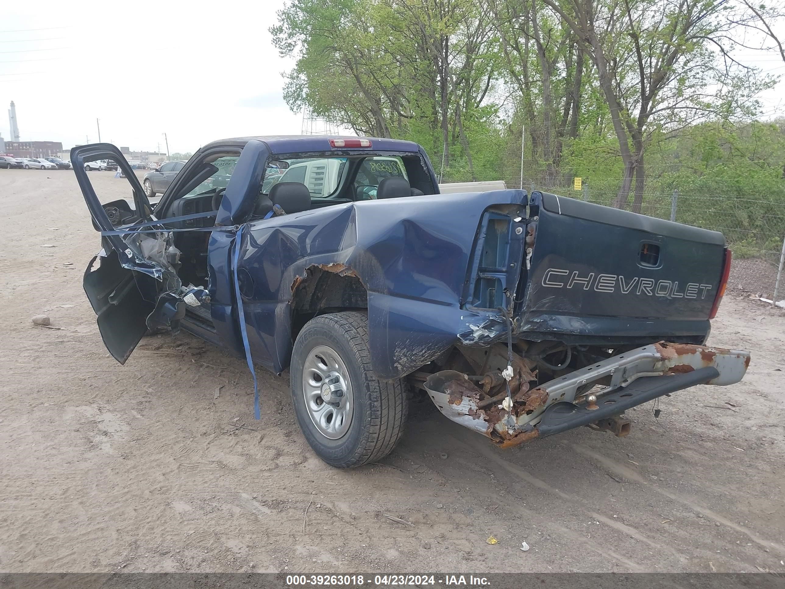 Photo 2 VIN: 1GCEC14V9XZ151711 - CHEVROLET SILVERADO 