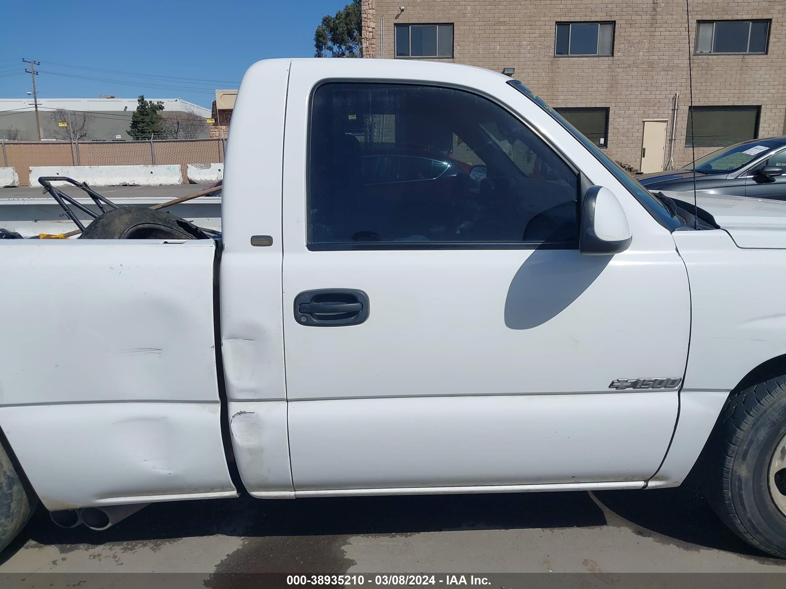 Photo 11 VIN: 1GCEC14VX3Z276663 - CHEVROLET SILVERADO 