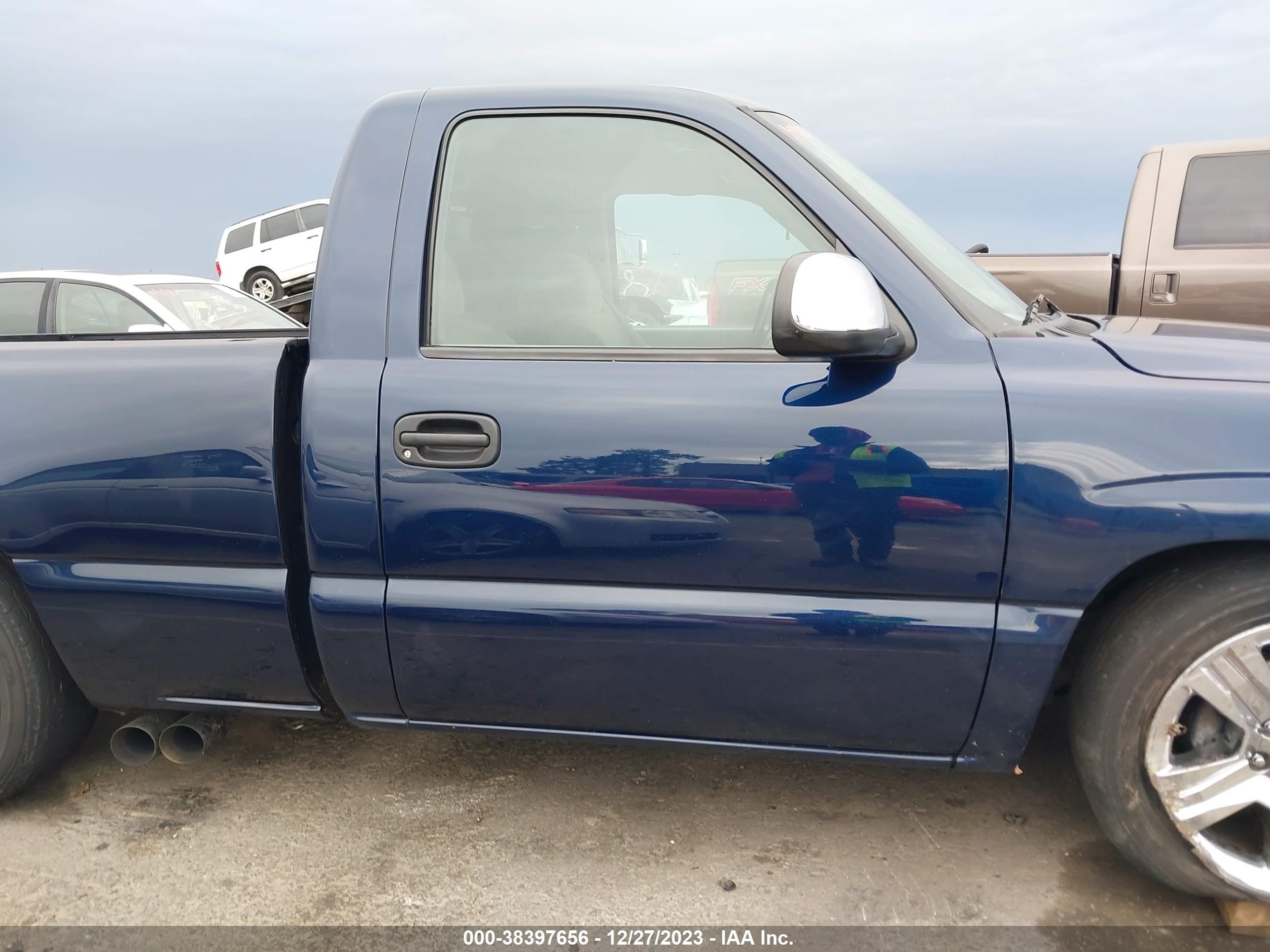 Photo 13 VIN: 1GCEC14VXYZ143537 - CHEVROLET SILVERADO 