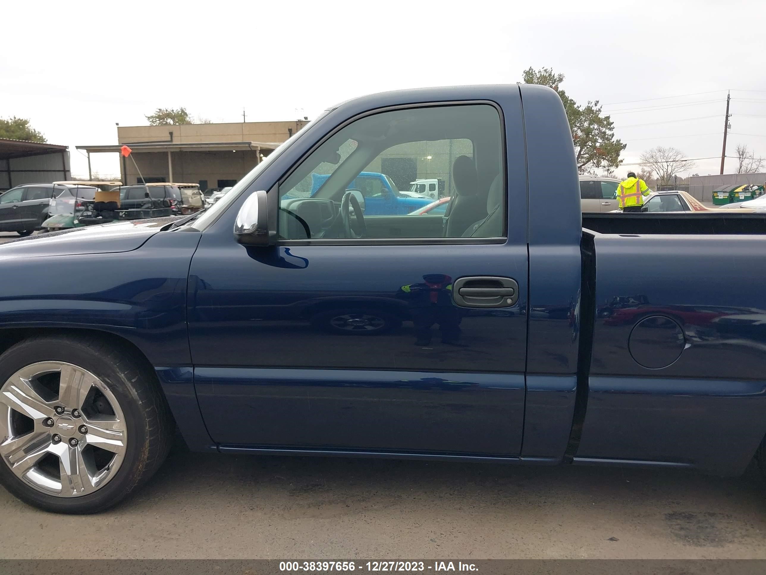 Photo 14 VIN: 1GCEC14VXYZ143537 - CHEVROLET SILVERADO 