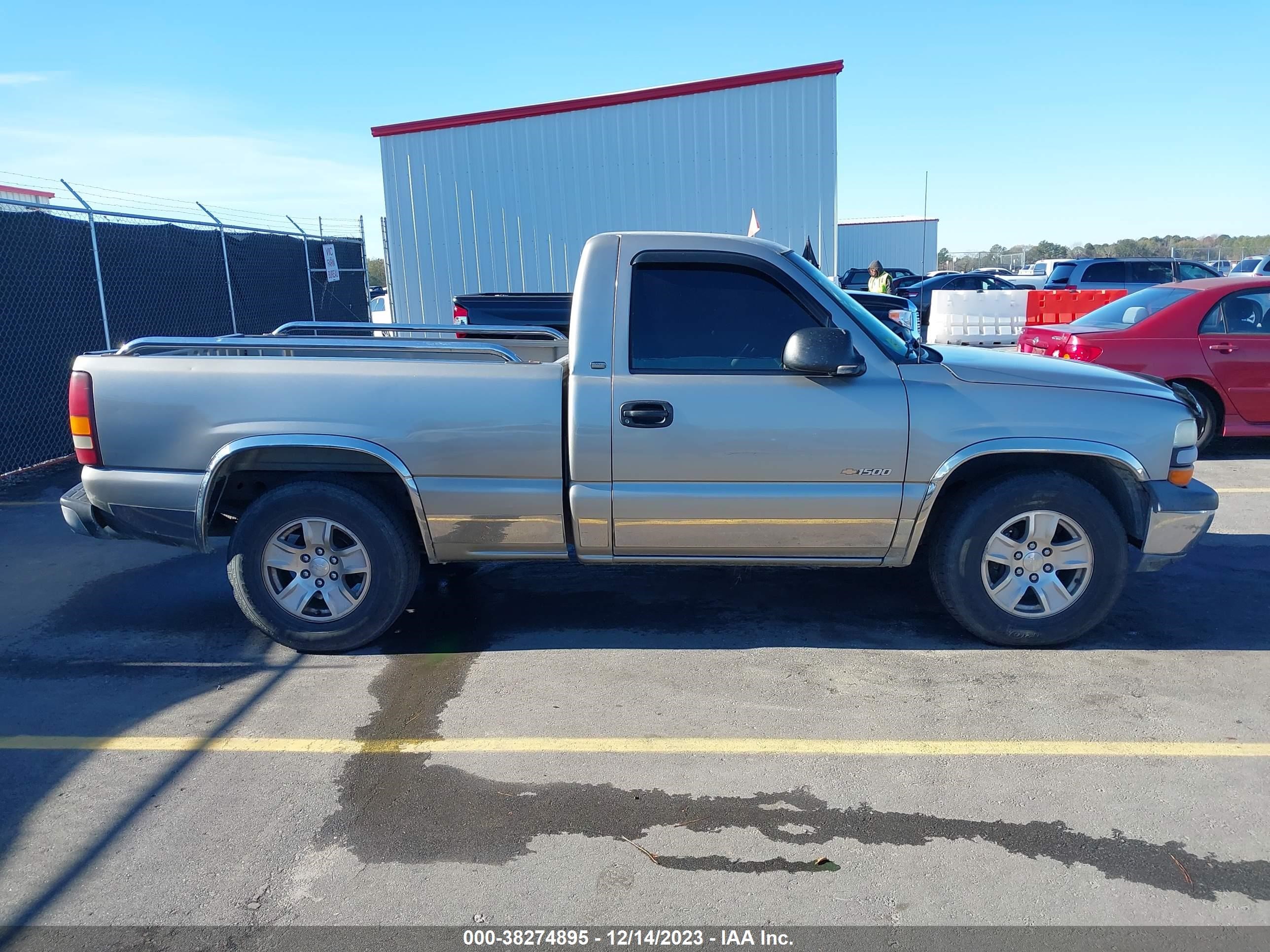 Photo 12 VIN: 1GCEC14VXYZ267839 - CHEVROLET SILVERADO 