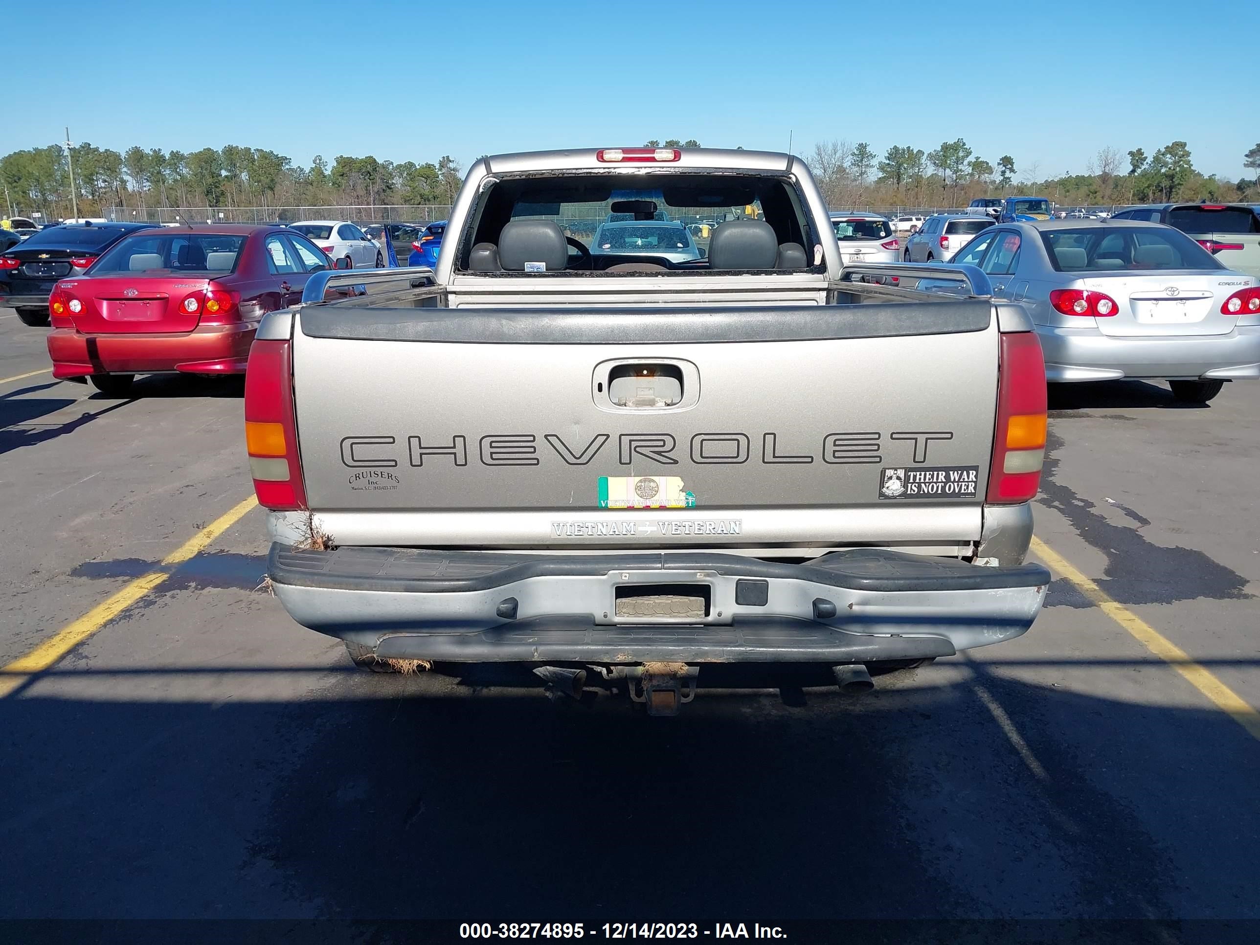 Photo 15 VIN: 1GCEC14VXYZ267839 - CHEVROLET SILVERADO 