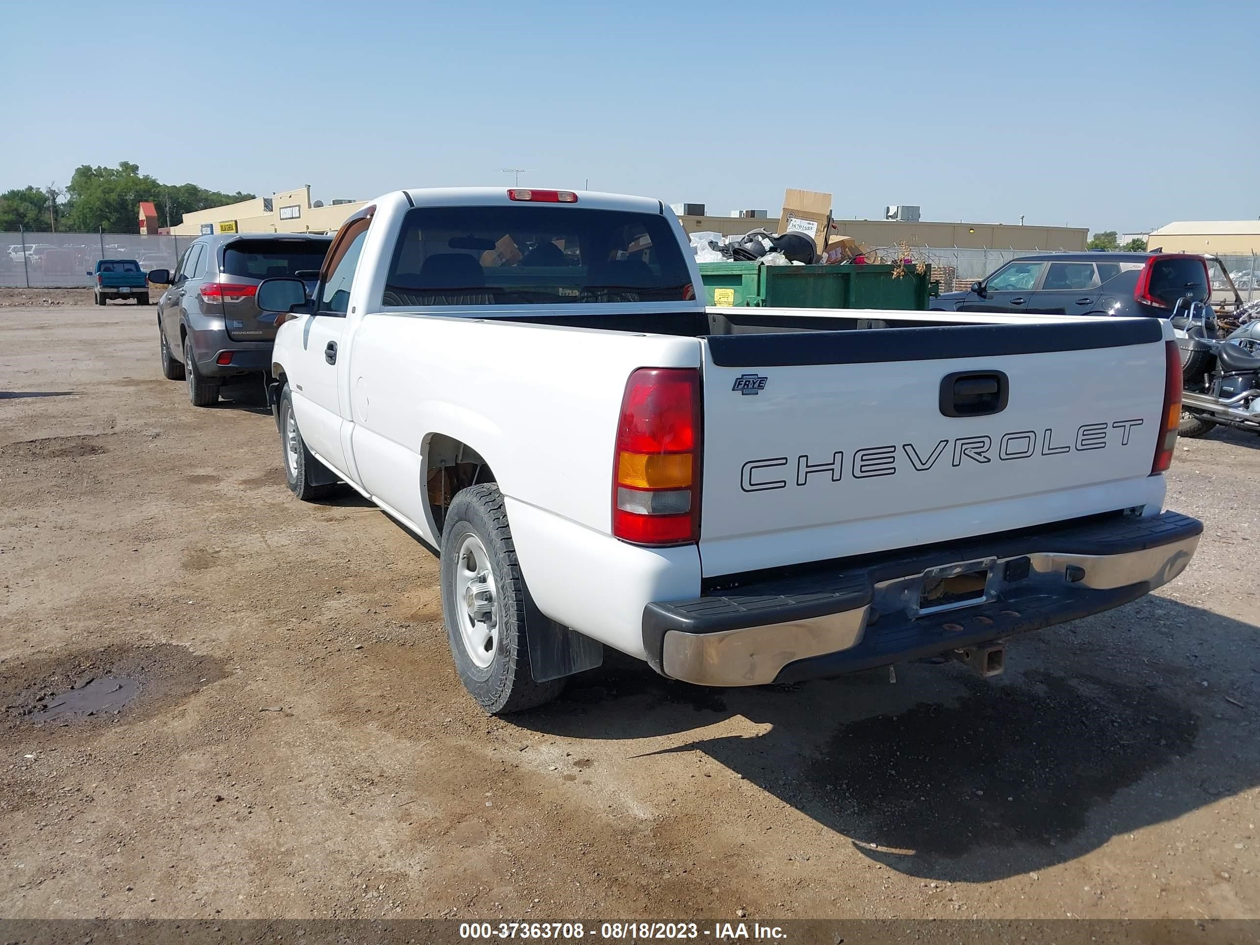 Photo 2 VIN: 1GCEC14W12Z164809 - CHEVROLET SILVERADO 