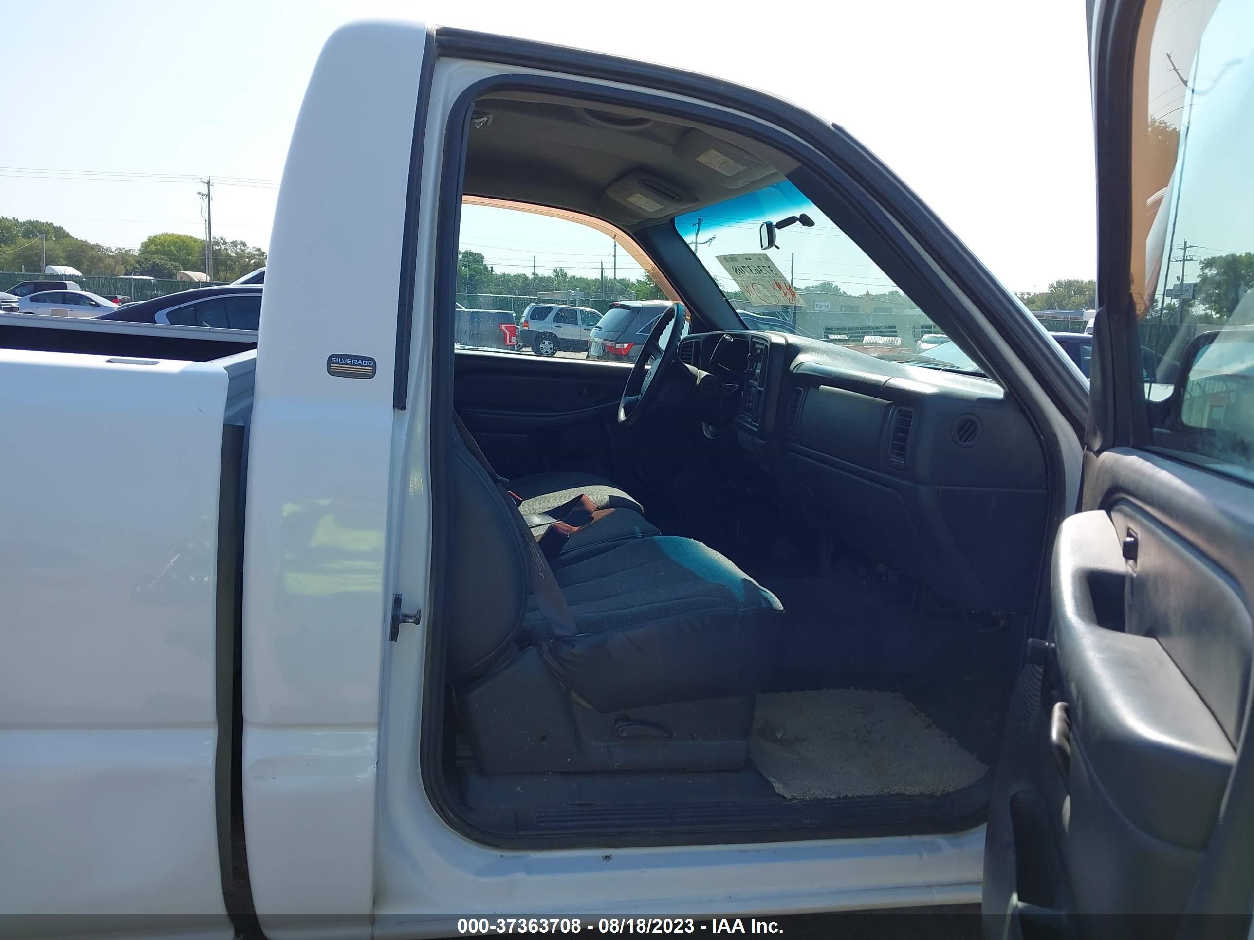 Photo 4 VIN: 1GCEC14W12Z164809 - CHEVROLET SILVERADO 