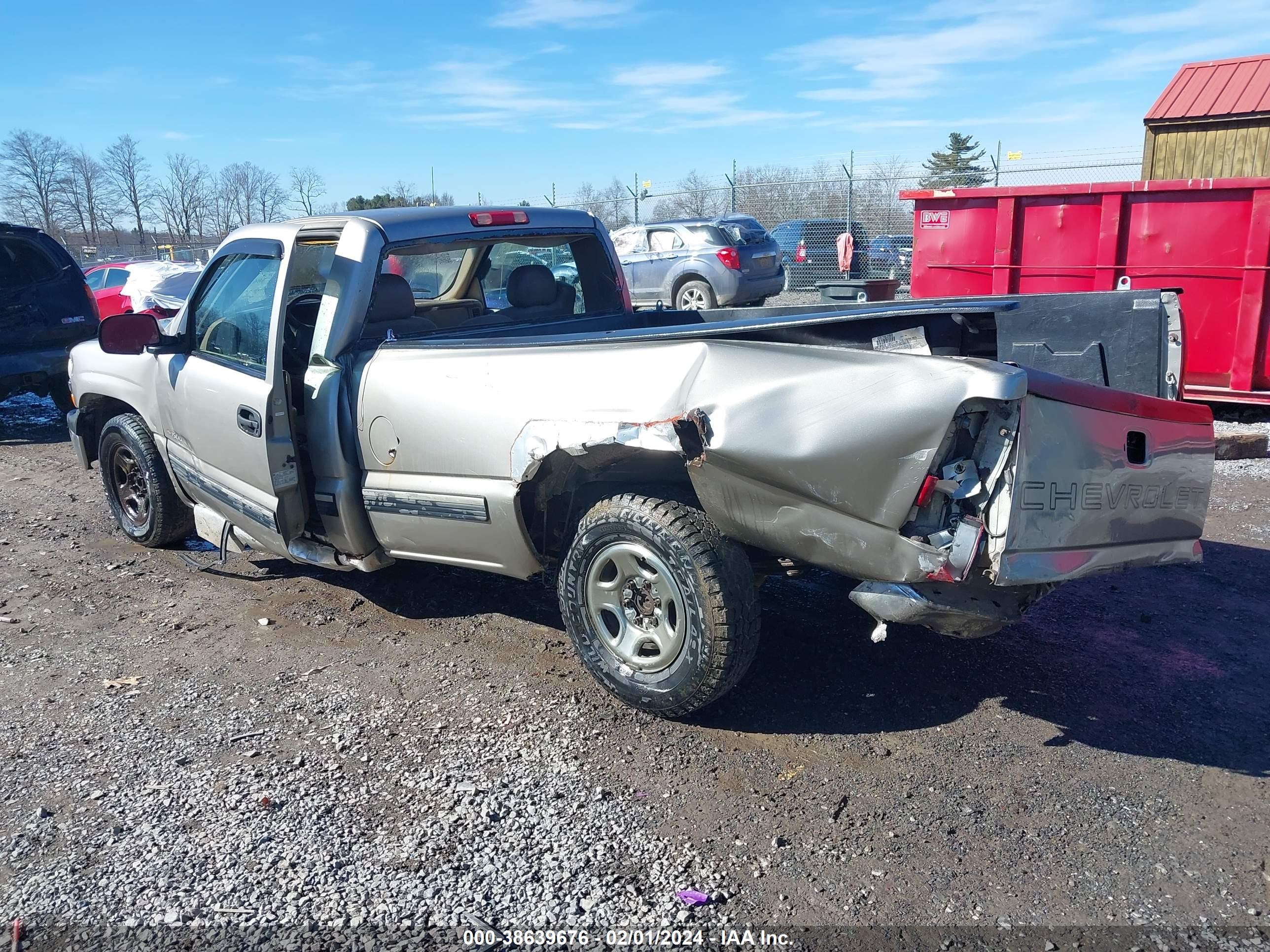 Photo 2 VIN: 1GCEC14W1XE142811 - CHEVROLET SILVERADO 