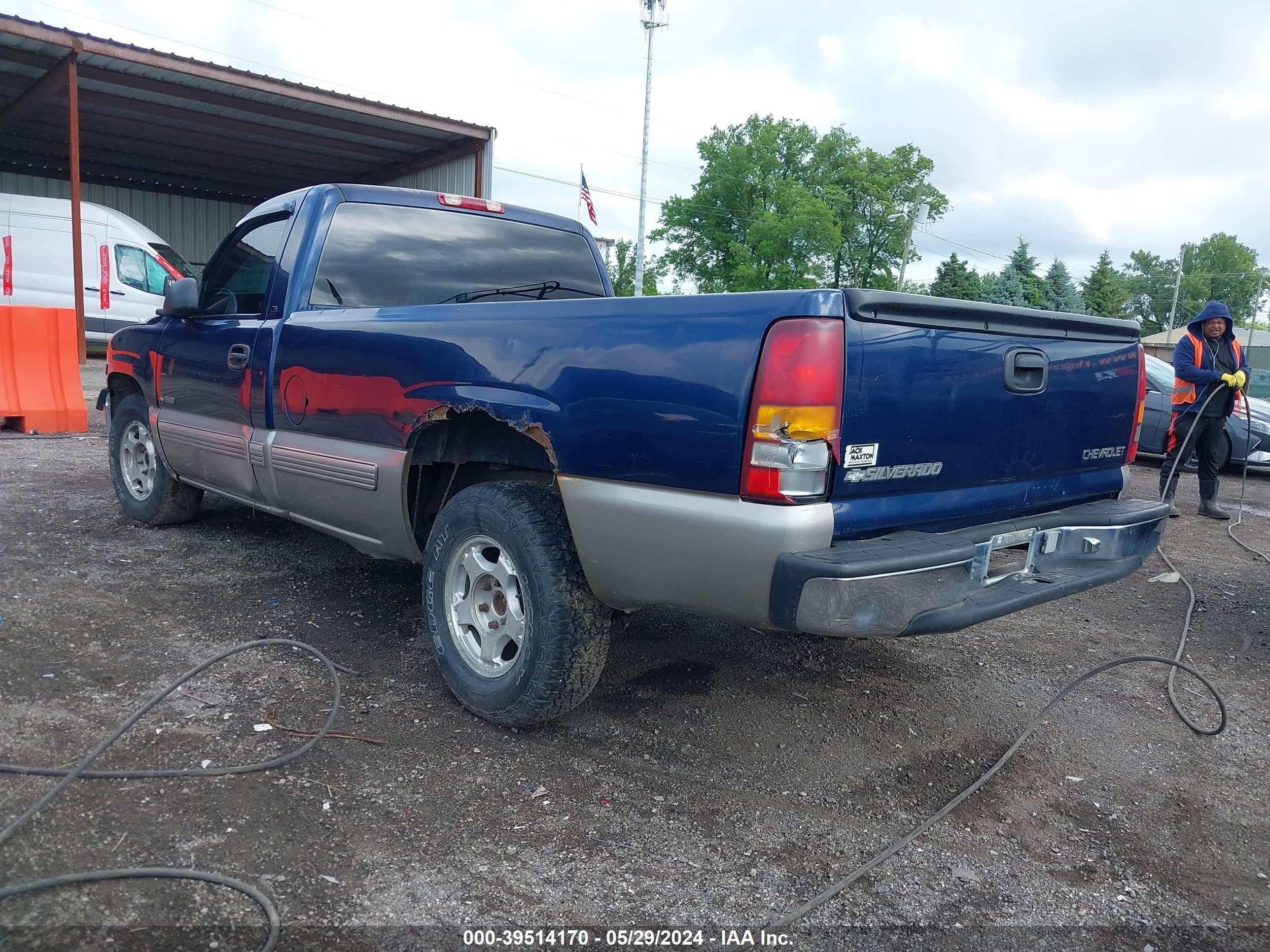 Photo 2 VIN: 1GCEC14W1XE245078 - CHEVROLET SILVERADO 