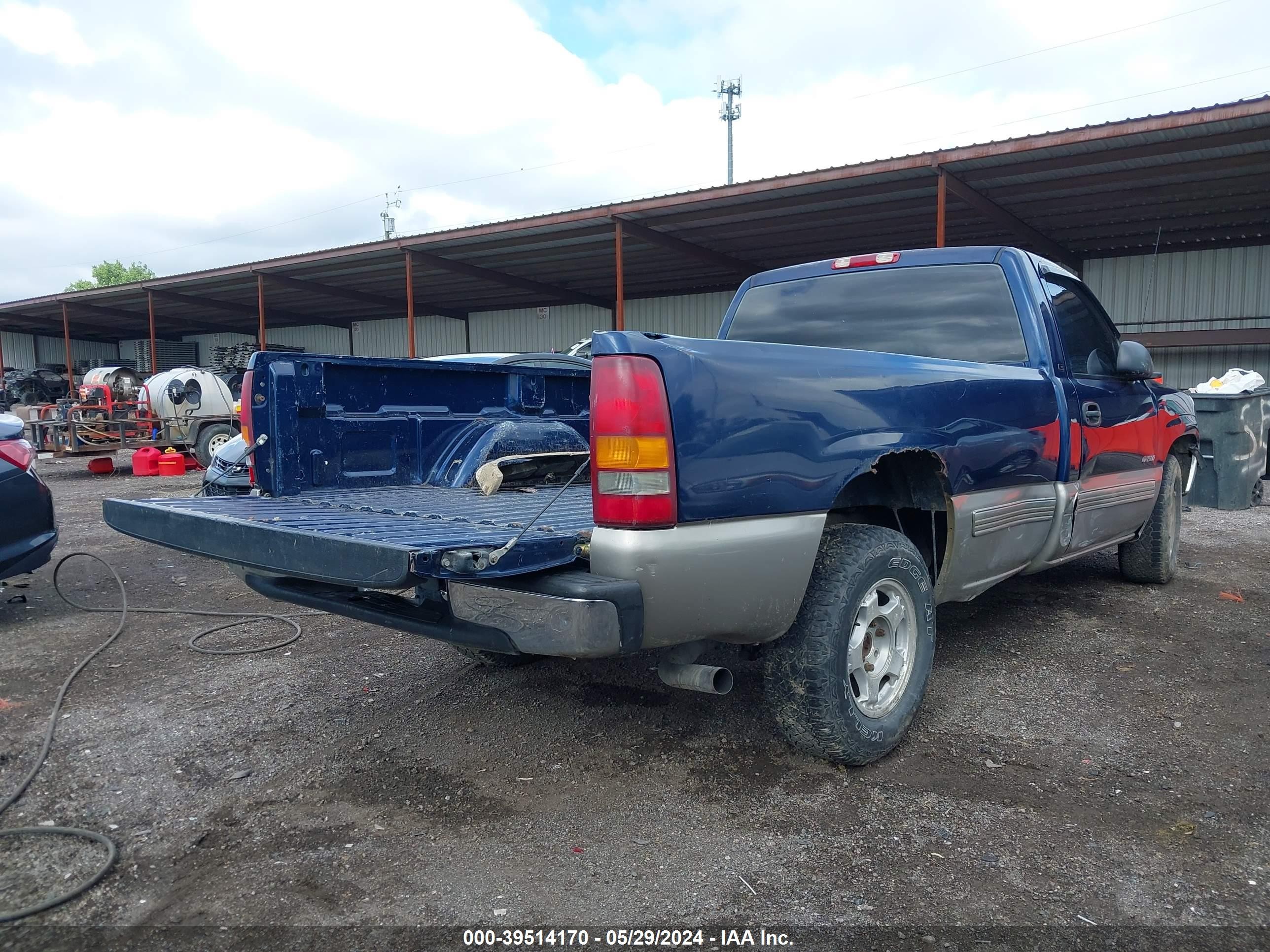 Photo 3 VIN: 1GCEC14W1XE245078 - CHEVROLET SILVERADO 