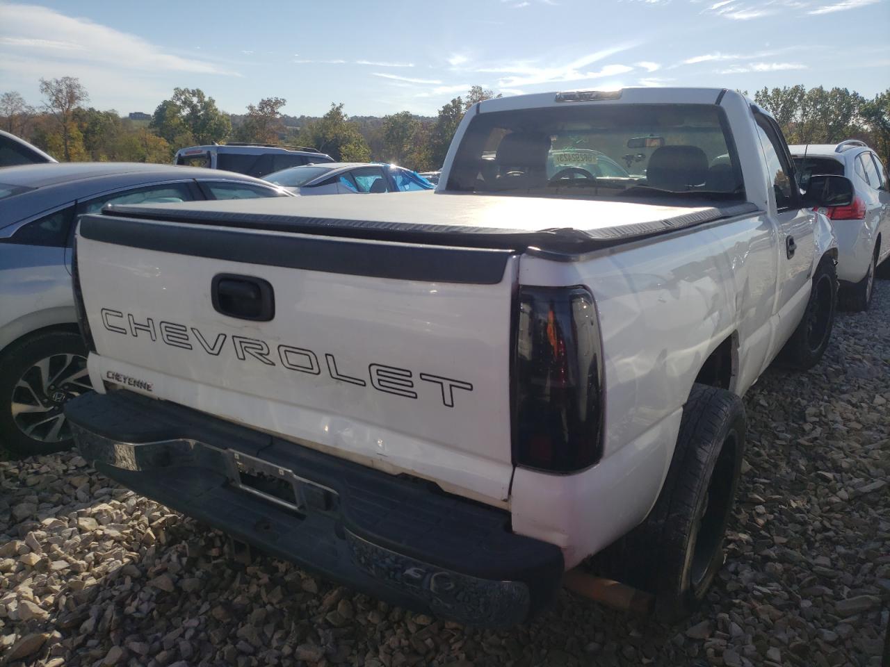 Photo 2 VIN: 1GCEC14W1XZ109252 - CHEVROLET SILVERADO 