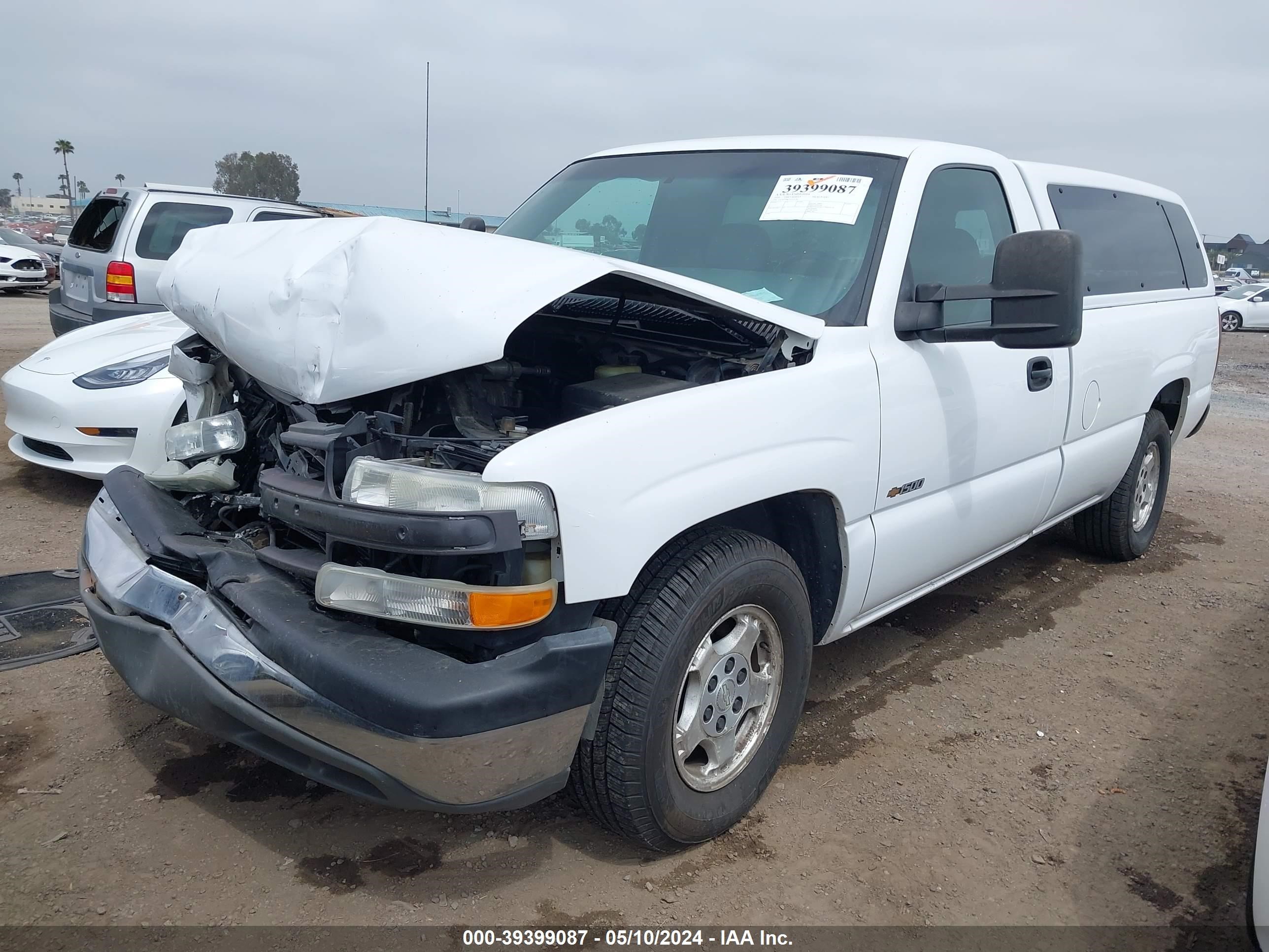 Photo 1 VIN: 1GCEC14W21Z323254 - CHEVROLET SILVERADO 