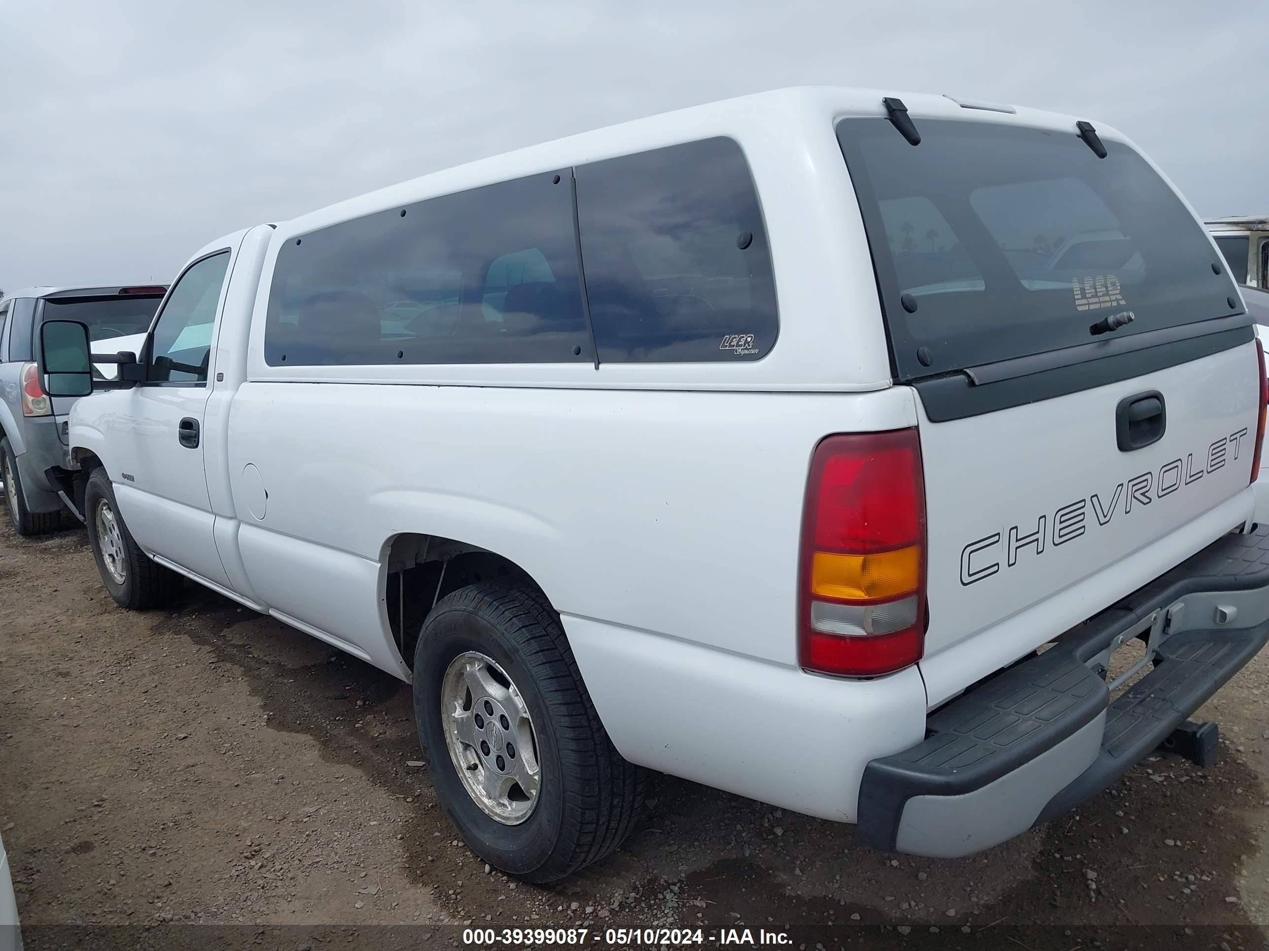 Photo 13 VIN: 1GCEC14W21Z323254 - CHEVROLET SILVERADO 