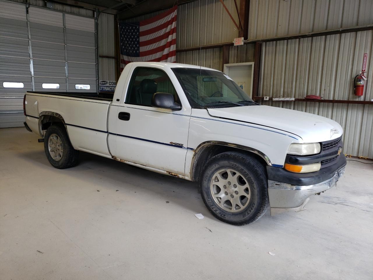 Photo 3 VIN: 1GCEC14W52Z140979 - CHEVROLET SILVERADO 