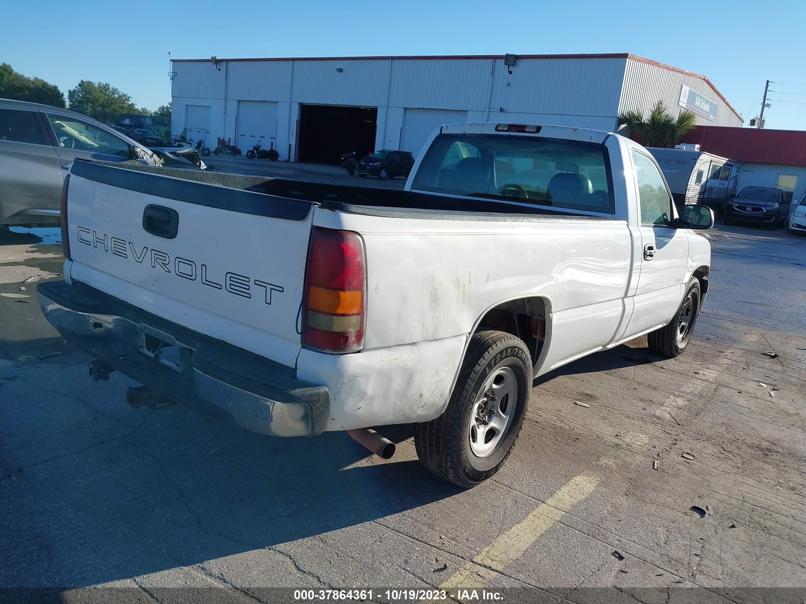 Photo 3 VIN: 1GCEC14W52Z326411 - CHEVROLET SILVERADO 