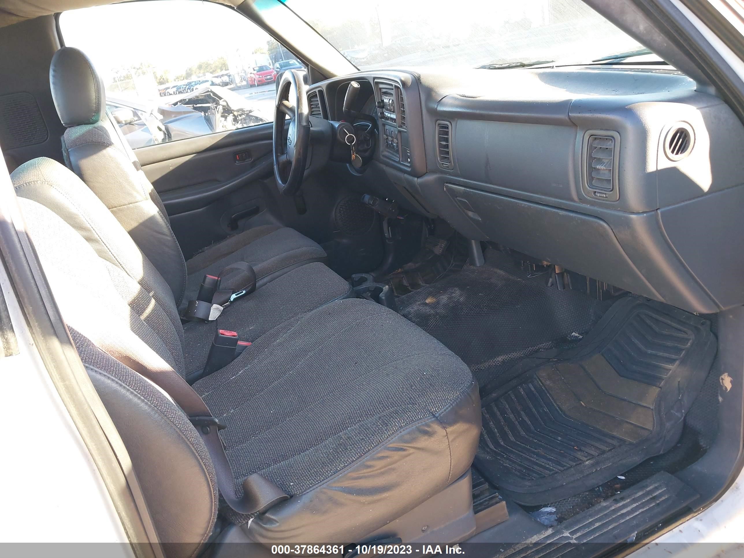 Photo 4 VIN: 1GCEC14W52Z326411 - CHEVROLET SILVERADO 