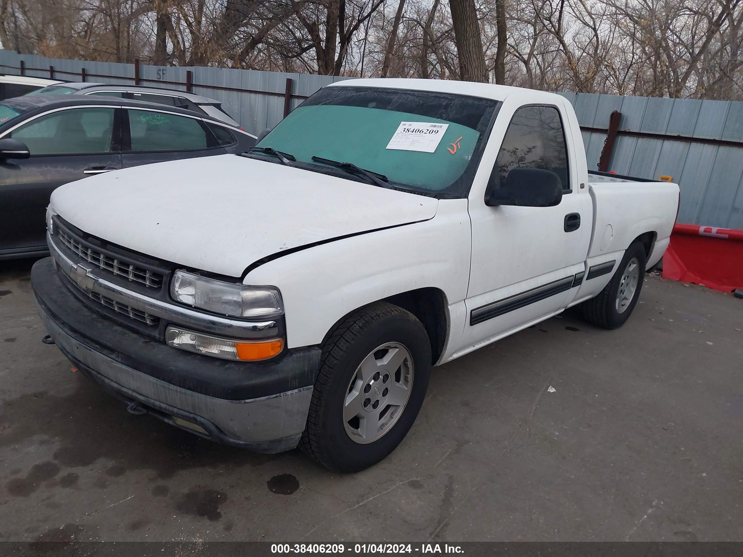 Photo 1 VIN: 1GCEC14W7YZ150650 - CHEVROLET SILVERADO 